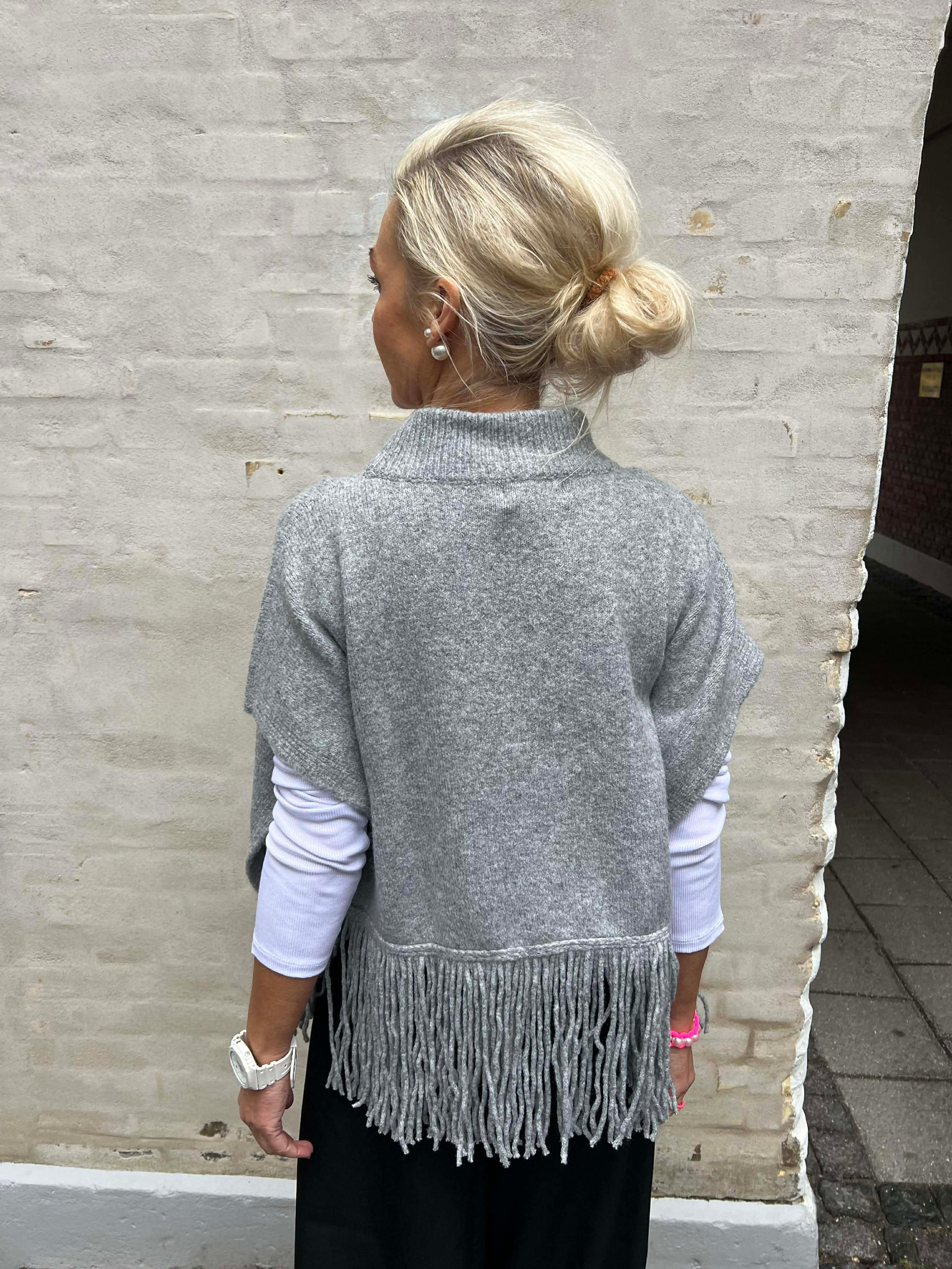 JULLE PONCHO - Light Grey Melange
