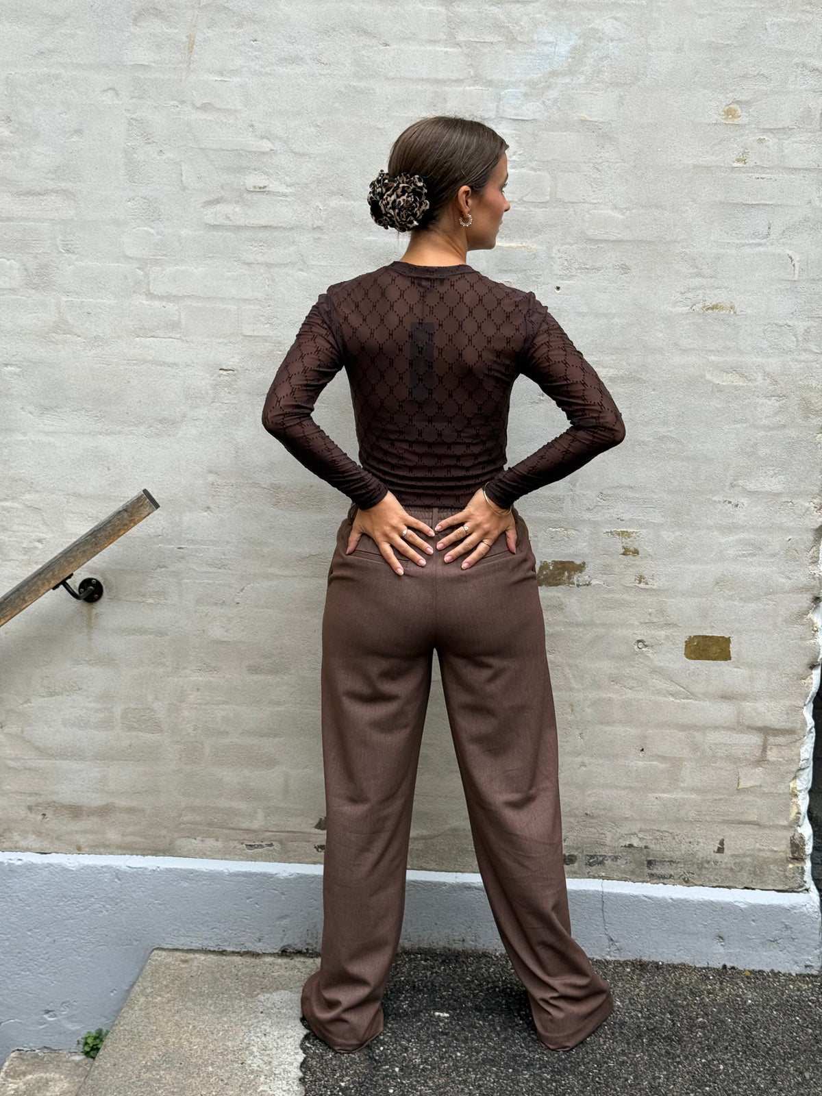 Mesh Blouse Logo - Brown