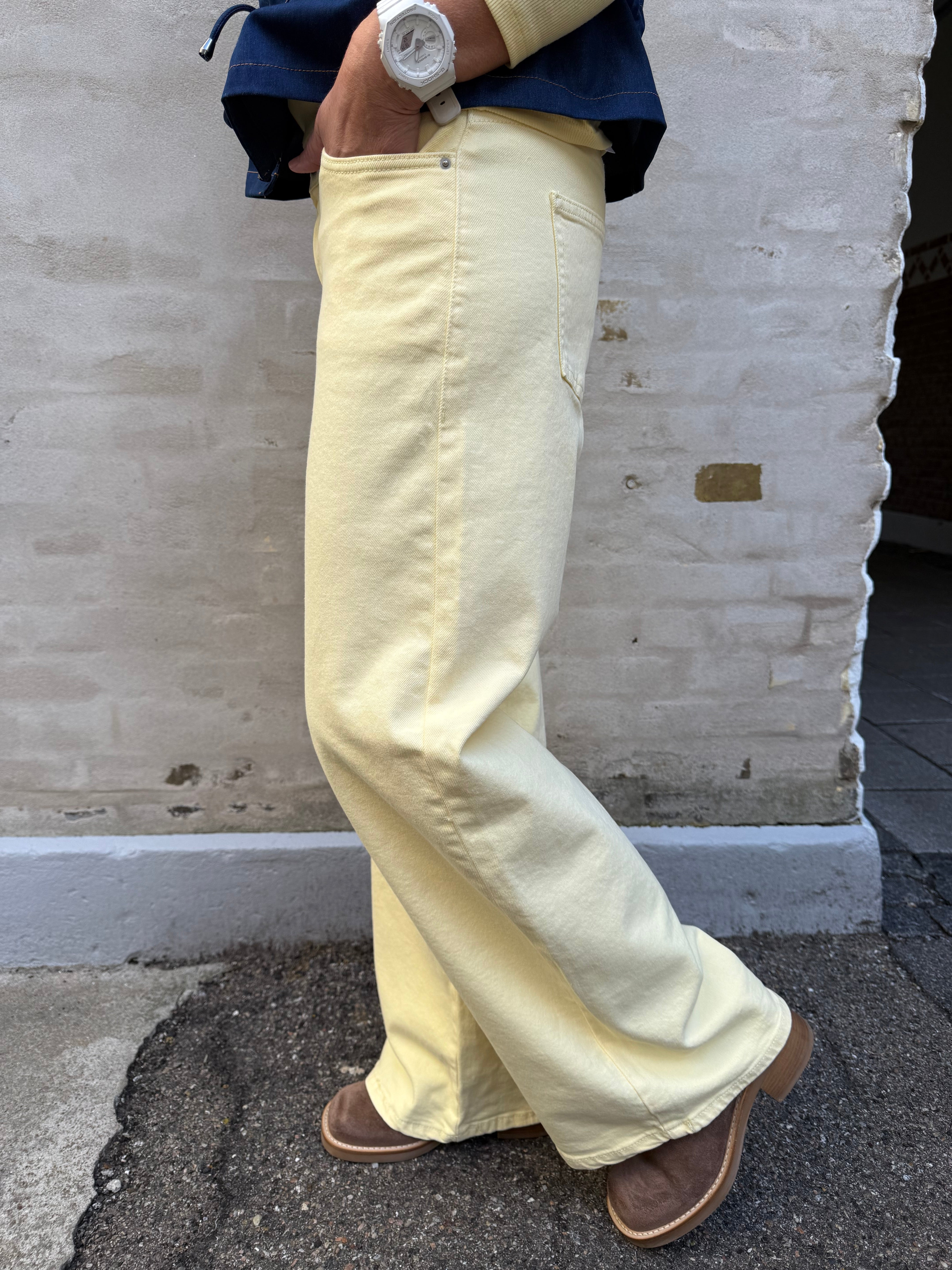 SELMA LW BRED FÄRGADE JEANS - Fransk Vanilj