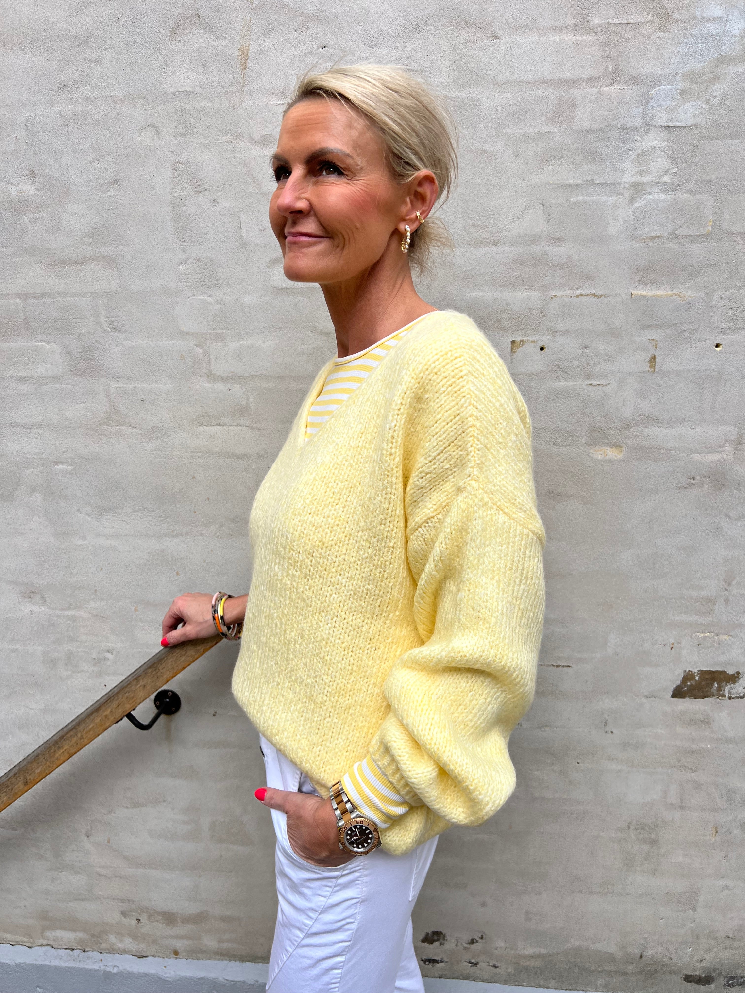 Dinea L/S reversible pullover knit pastel yellow