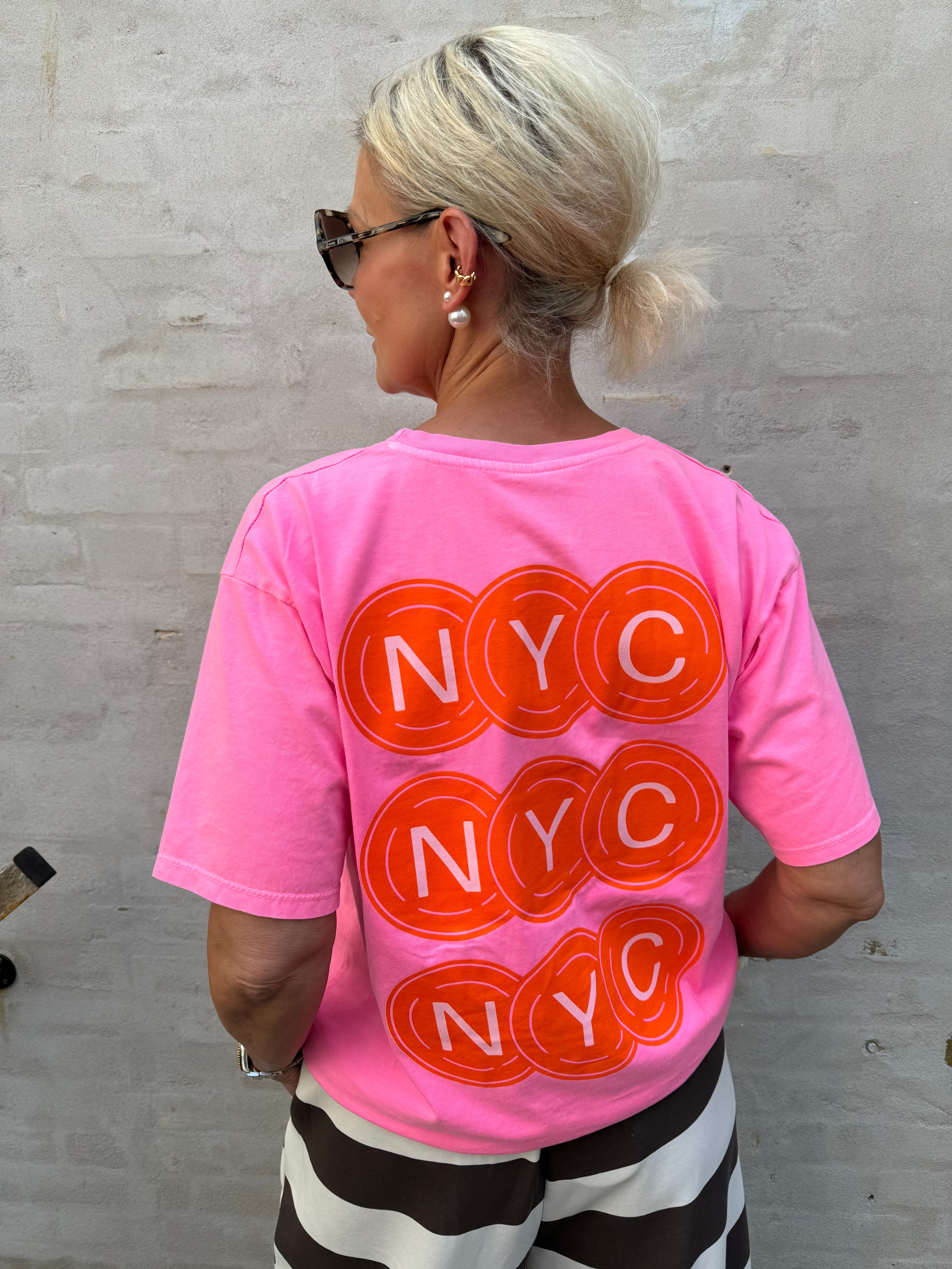 NYC T-Shirt - Pink Neon