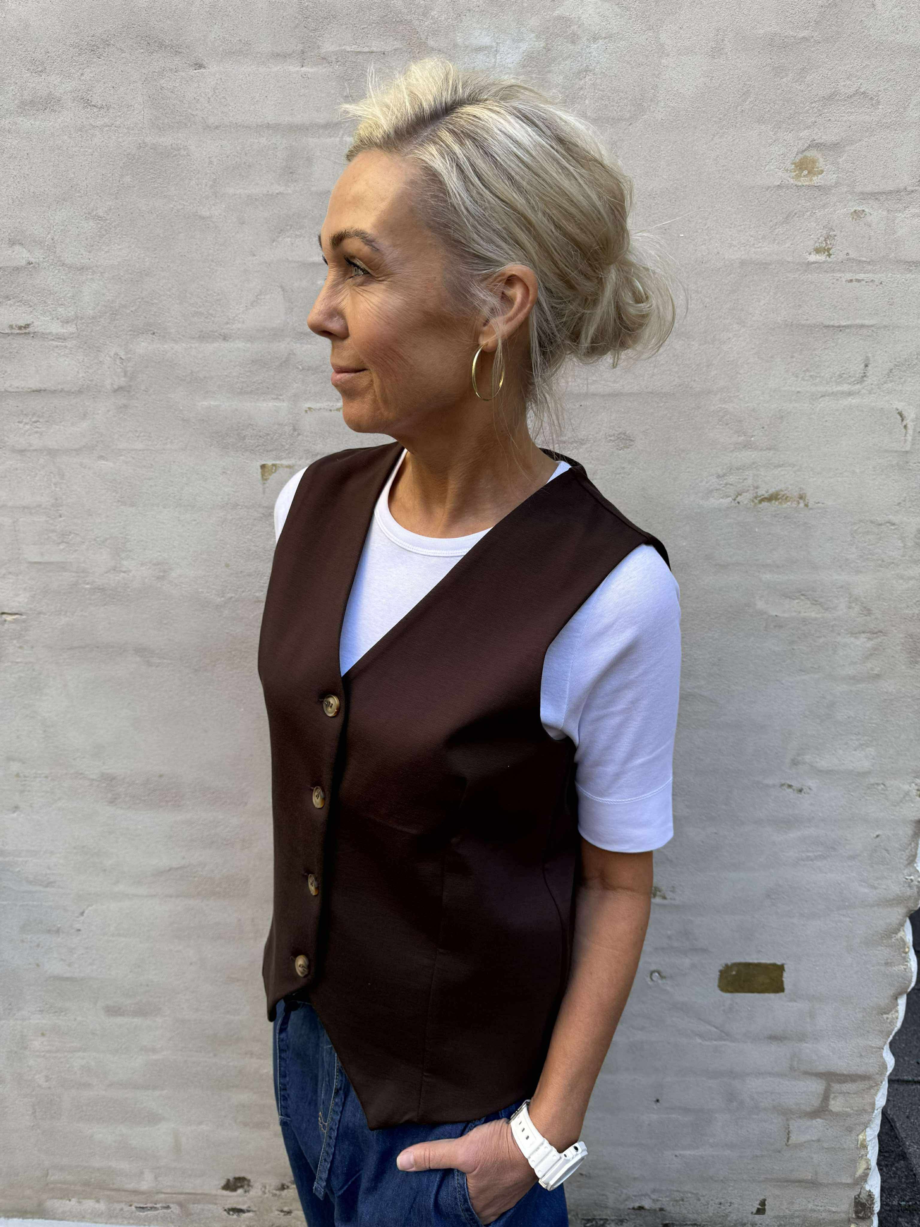 DAVI casual vest - Coffee