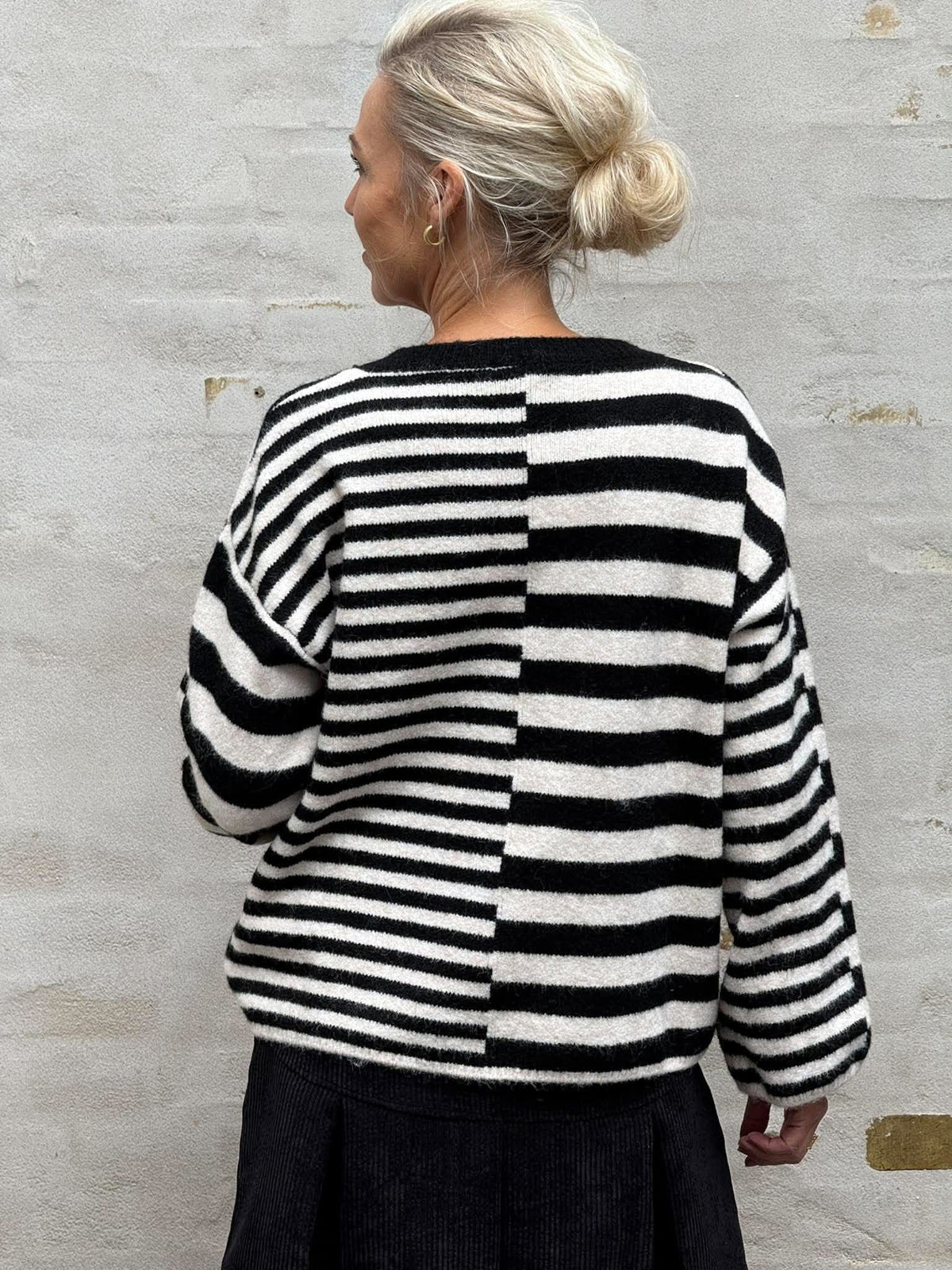 Asy Striped Knit - Off White/Black