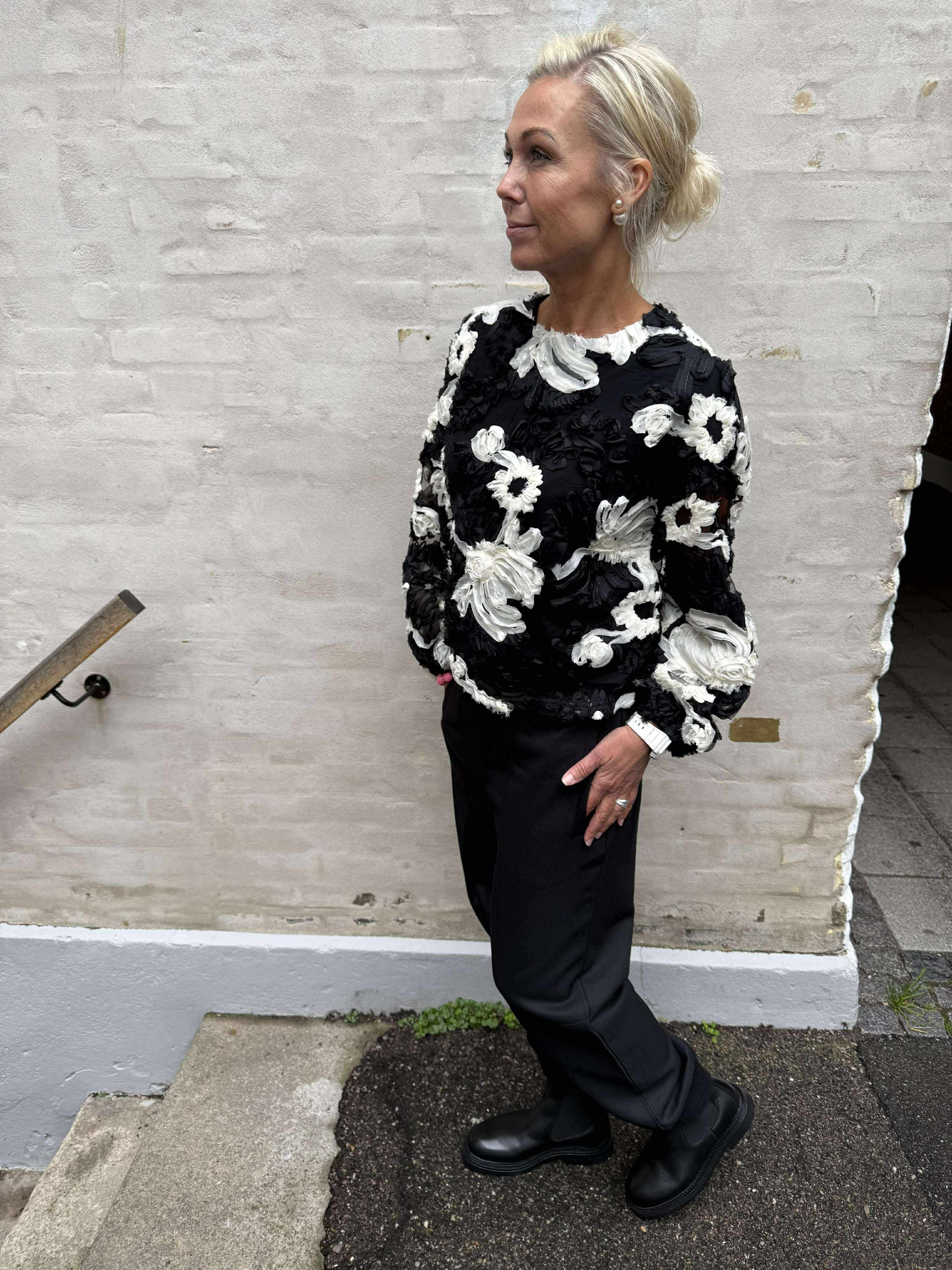 FleurCC Fluffy Blouse - Black