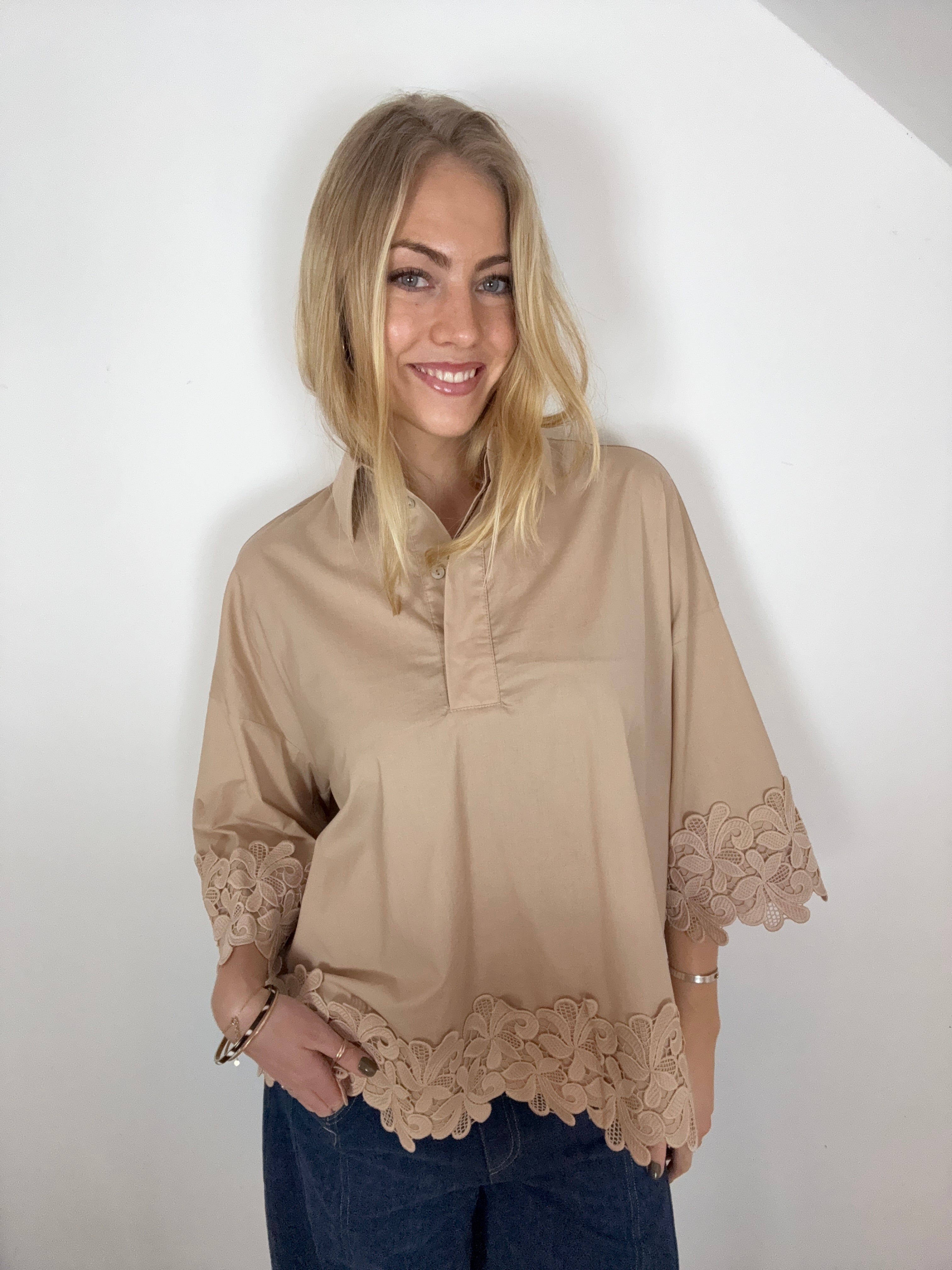 Klara Embroidery Shirt - Sand