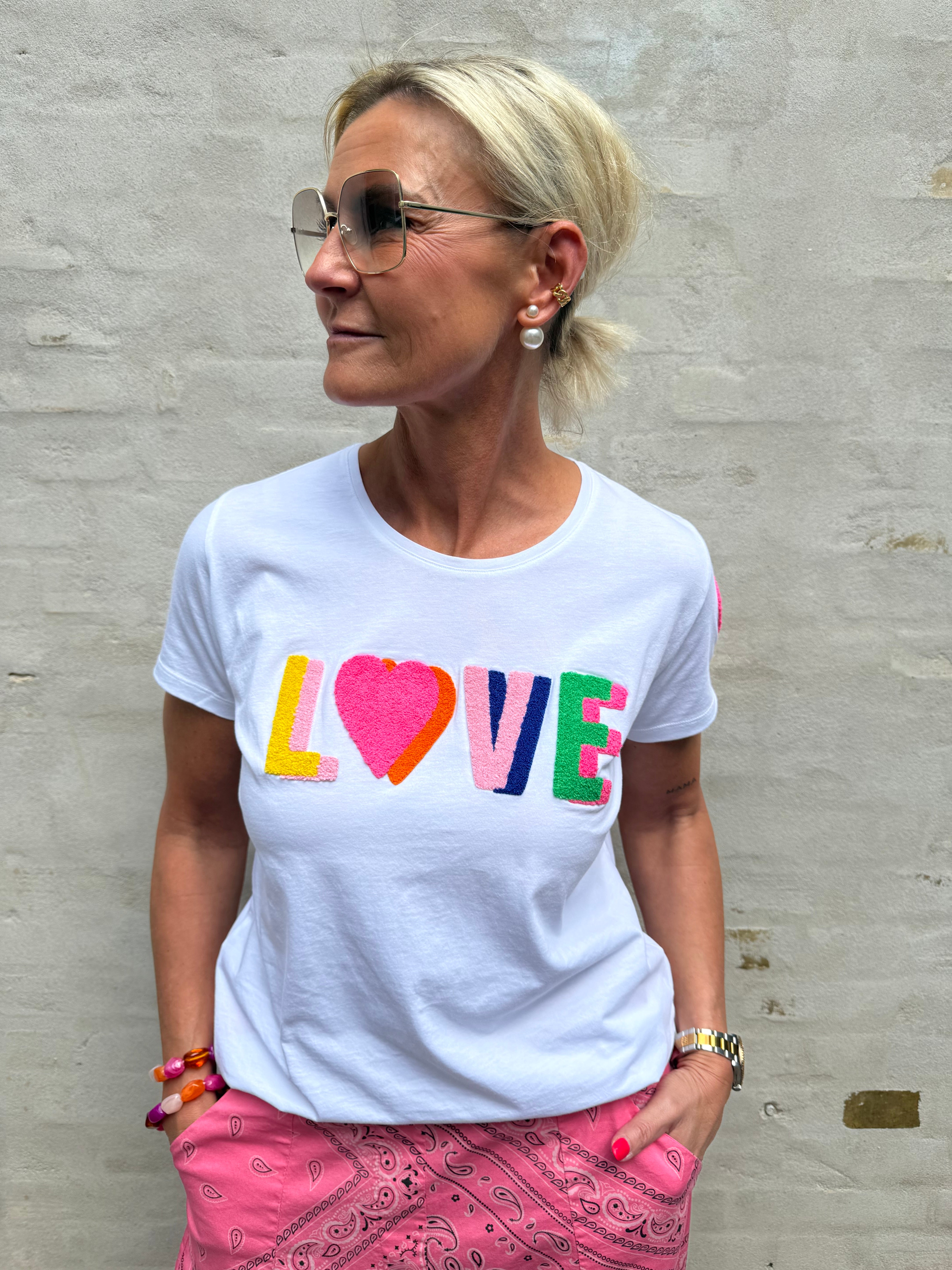 Is-T-shirt love - White Classic