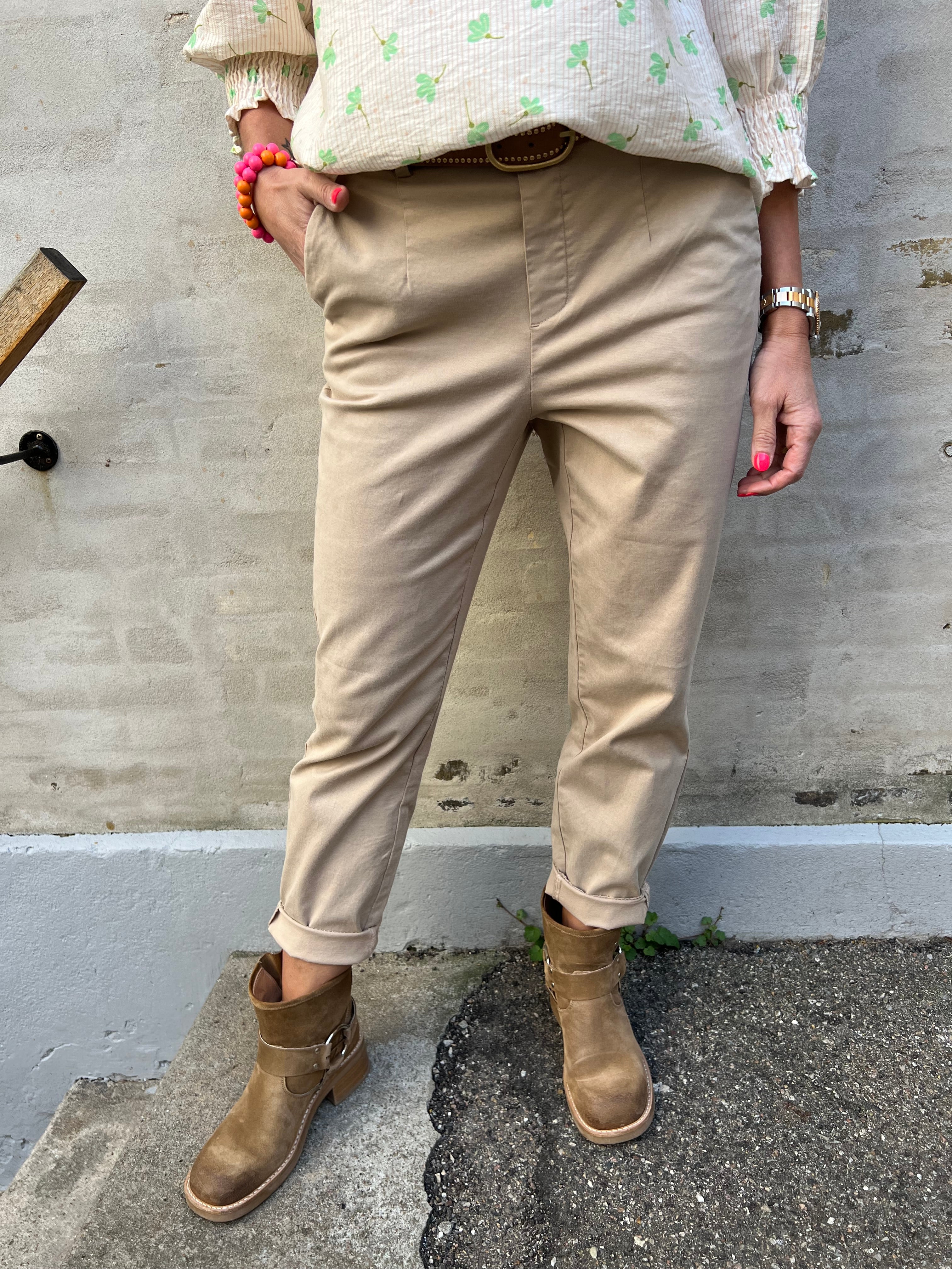 Mia re chino pant humus