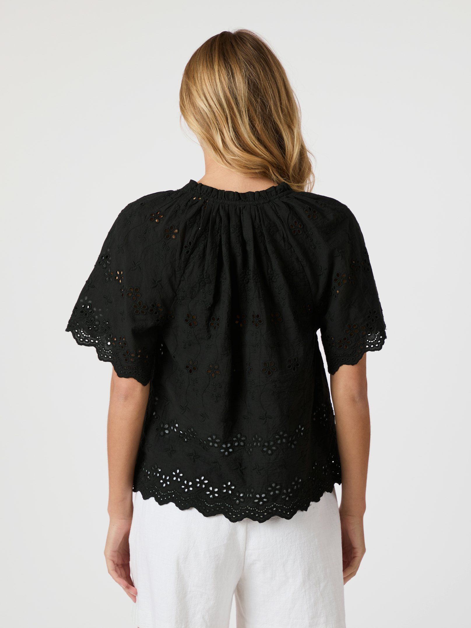 Odet Embroidery Blouse - Black