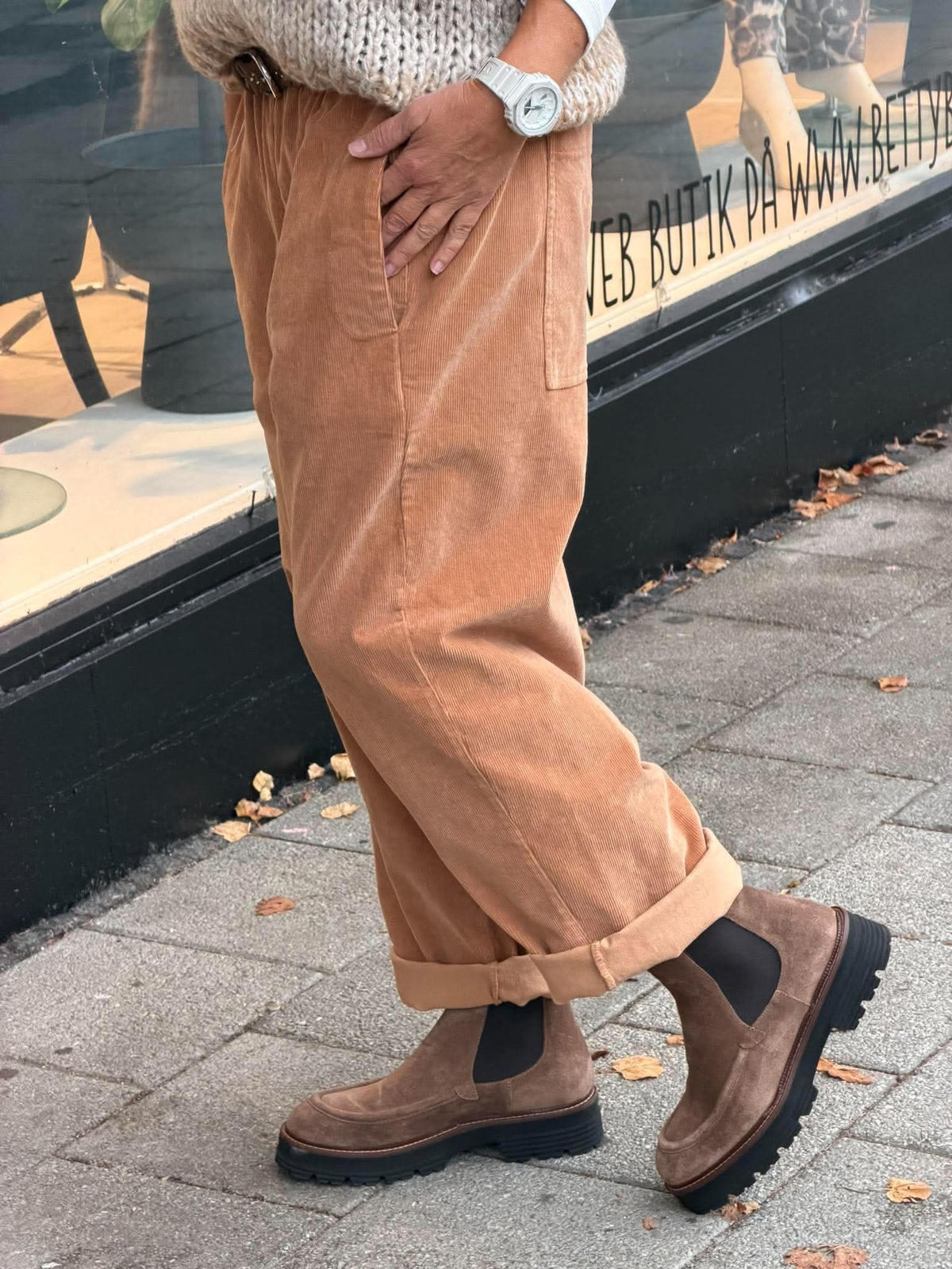 Paola Corduroy Pants - Biscuit