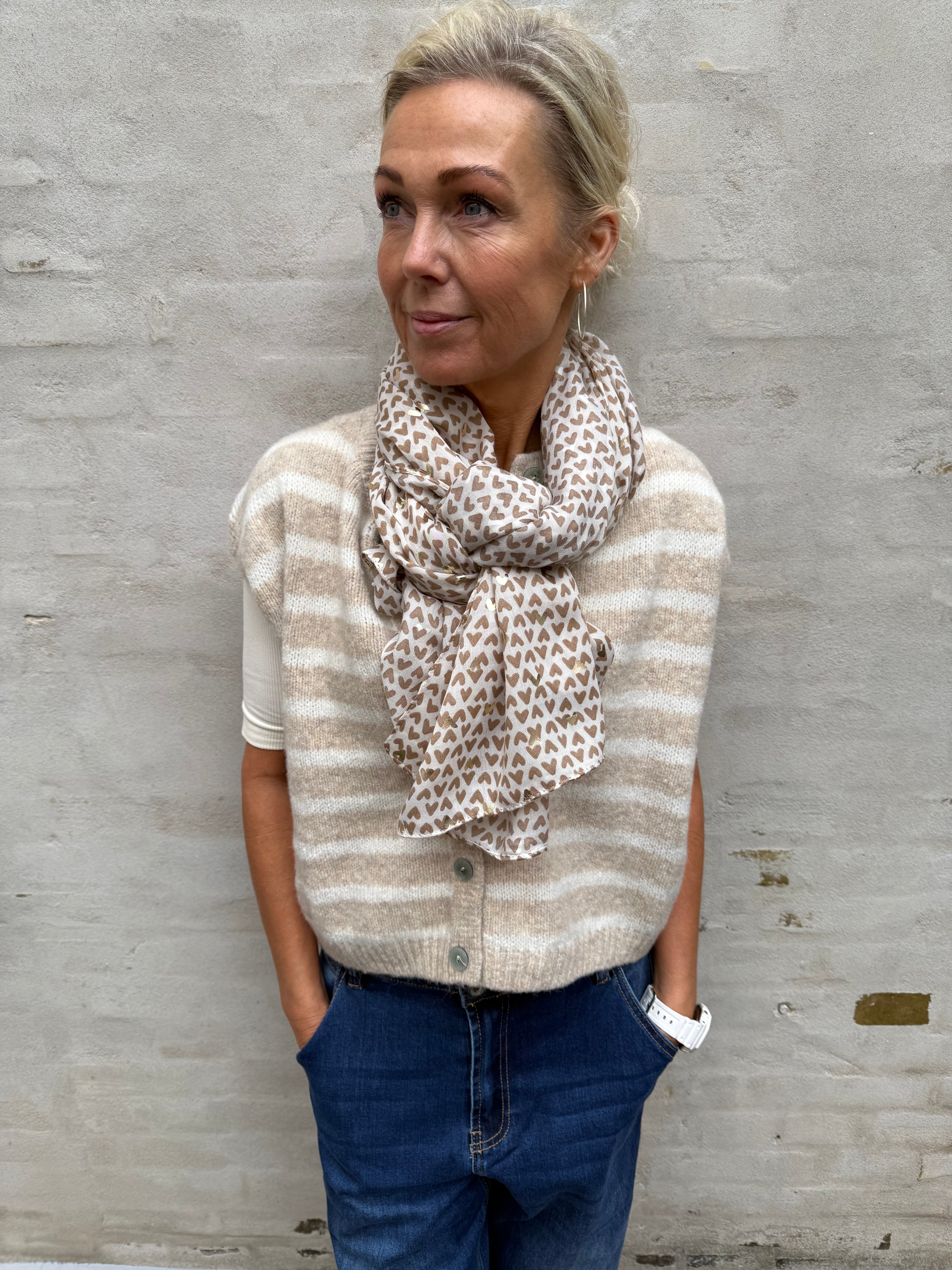 Small Heart Scarf - Beige