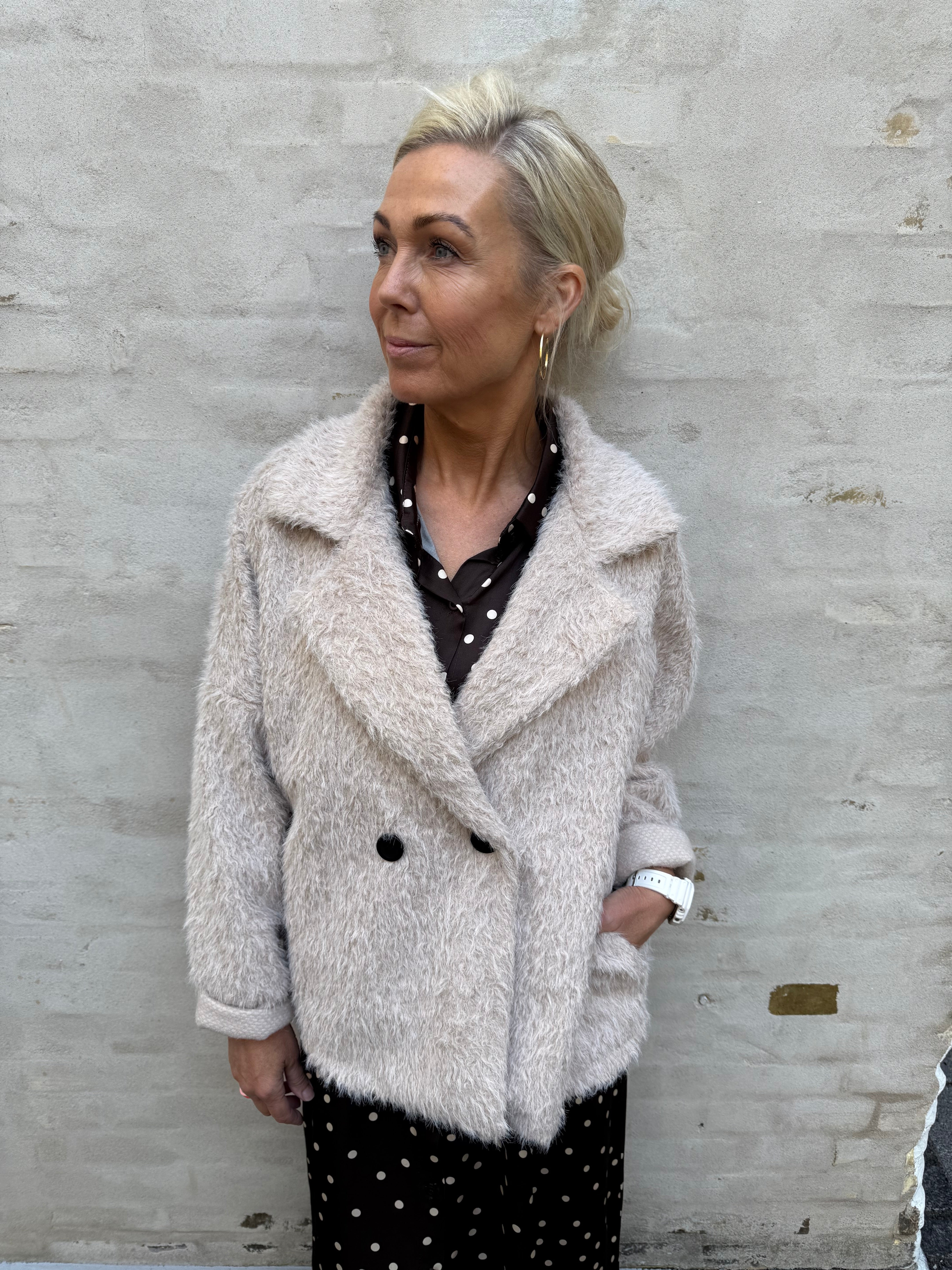 Pamela Jakke - off white