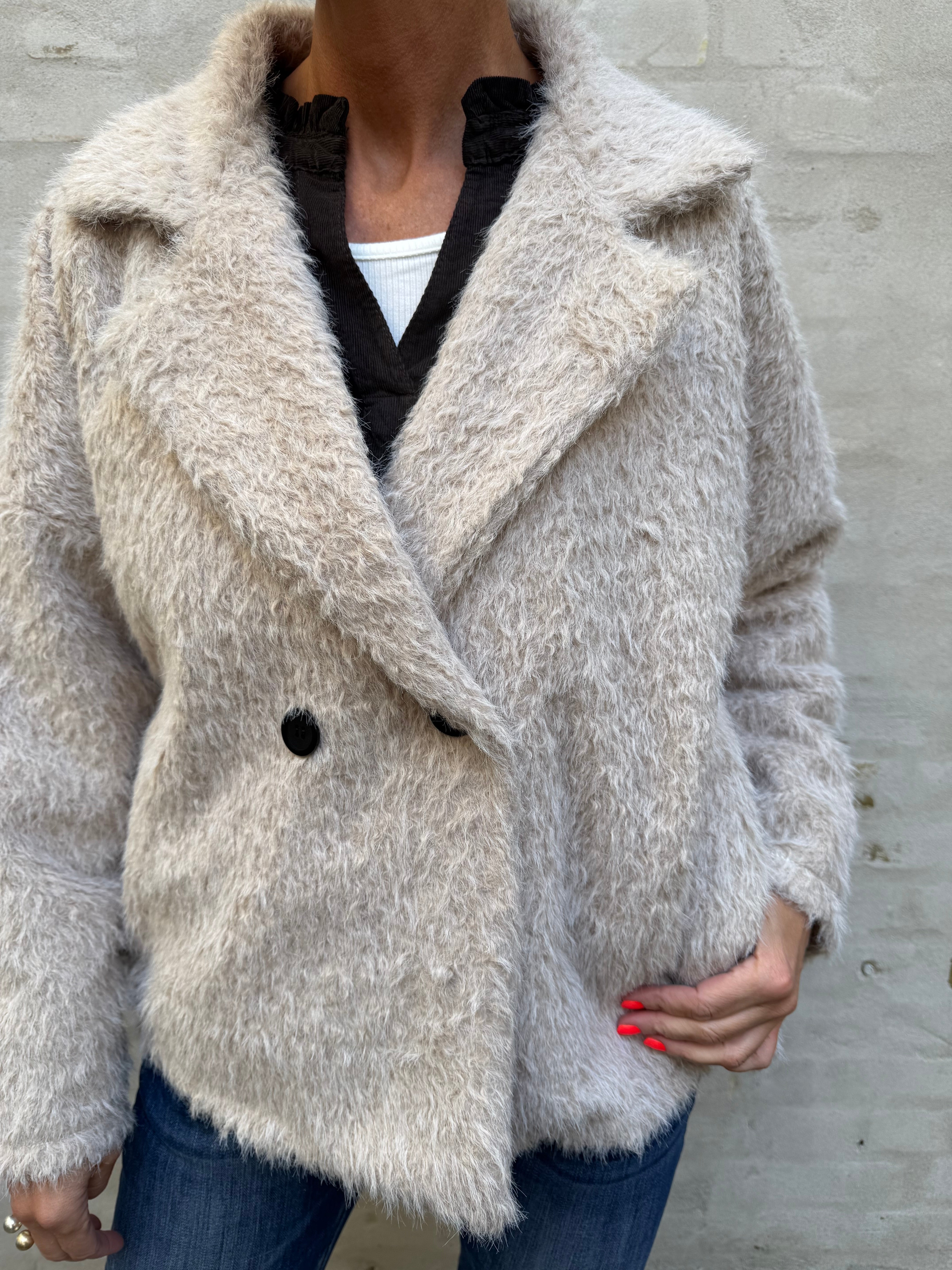 Pamela Jakke - off white