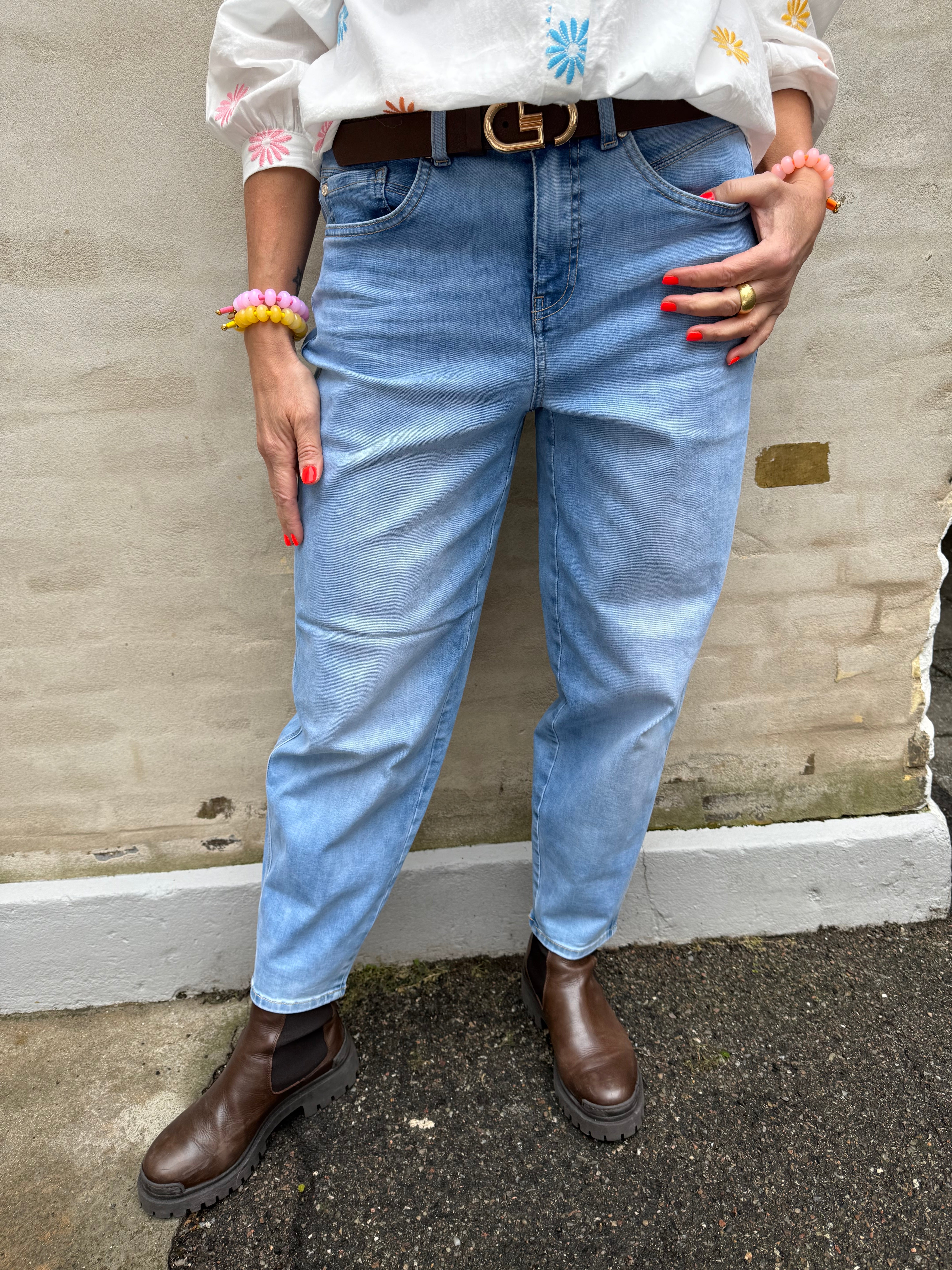 Karlie Barrel - Light Blue Washed