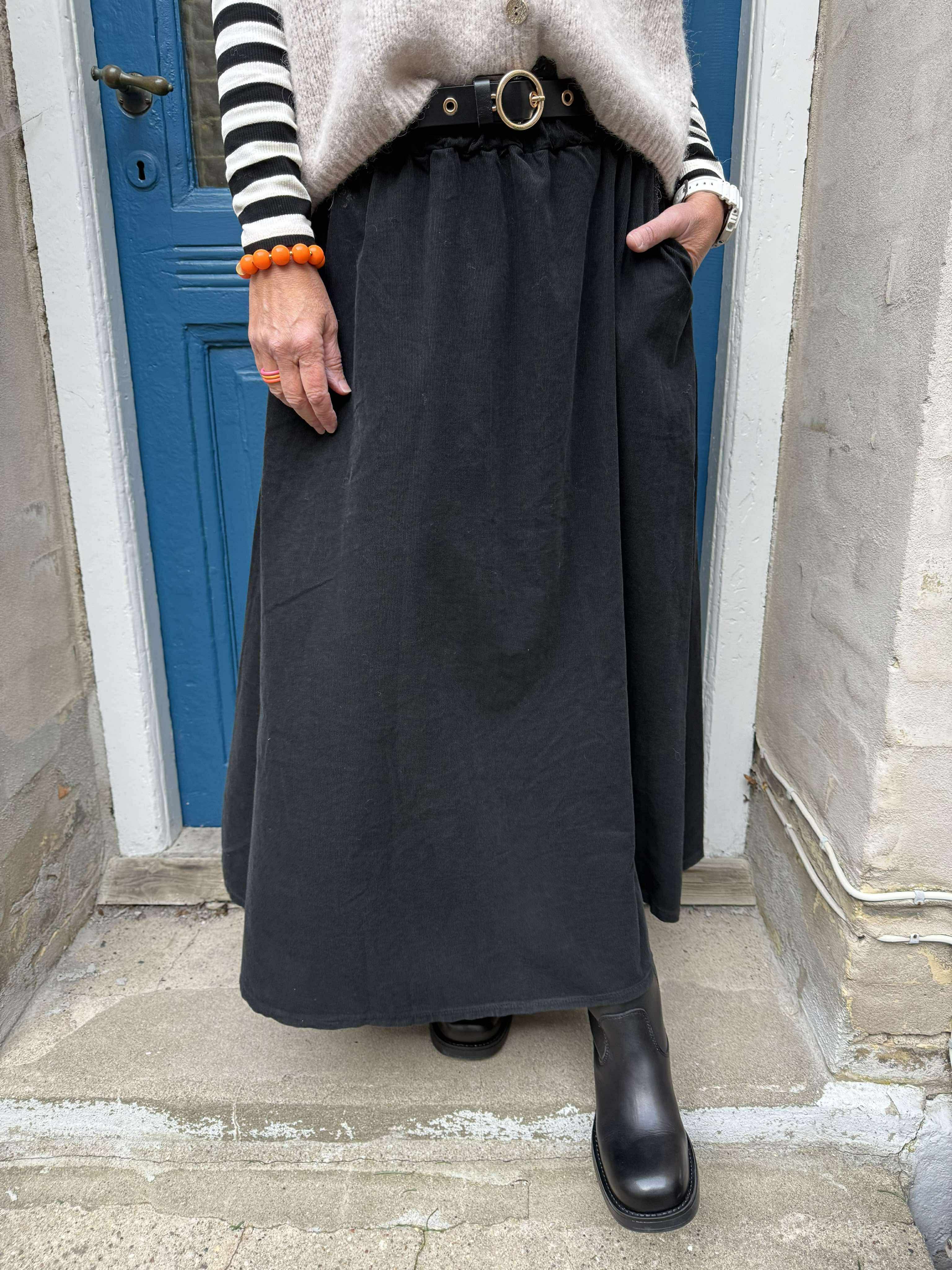 VIRGINIA corduroy skirt - Black