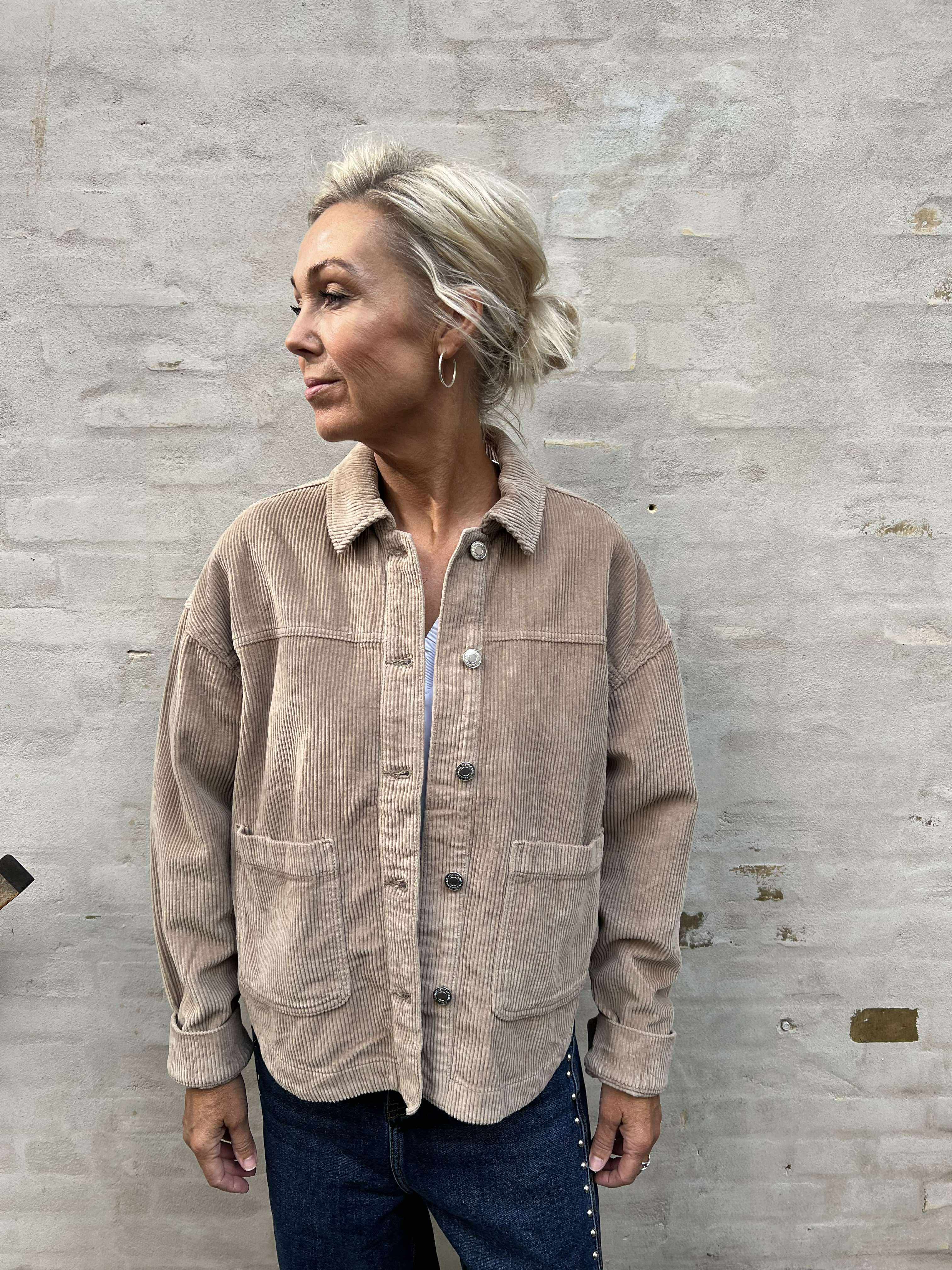 JAMIE CORDUROY SHACKET - Silver Mink