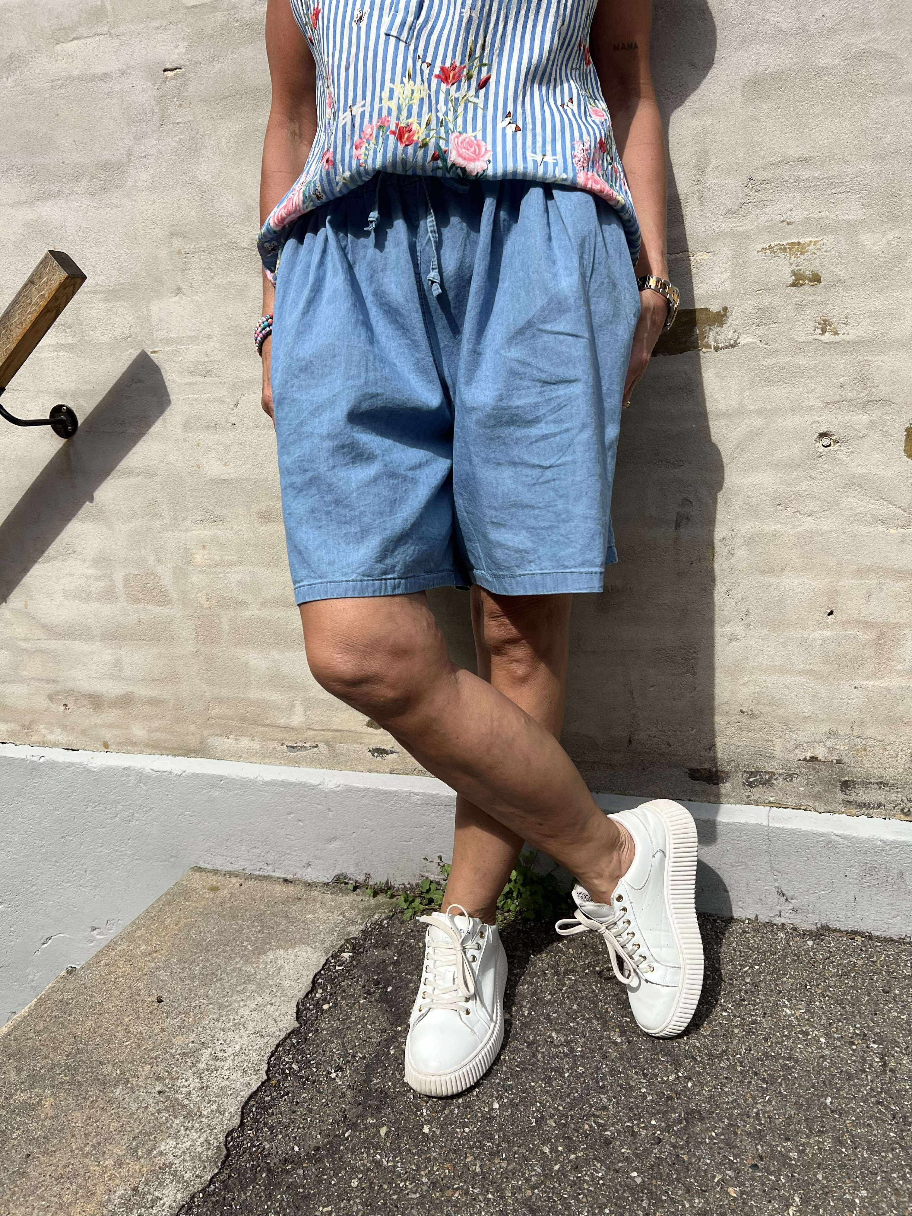 Kira Shorts - Chiaro