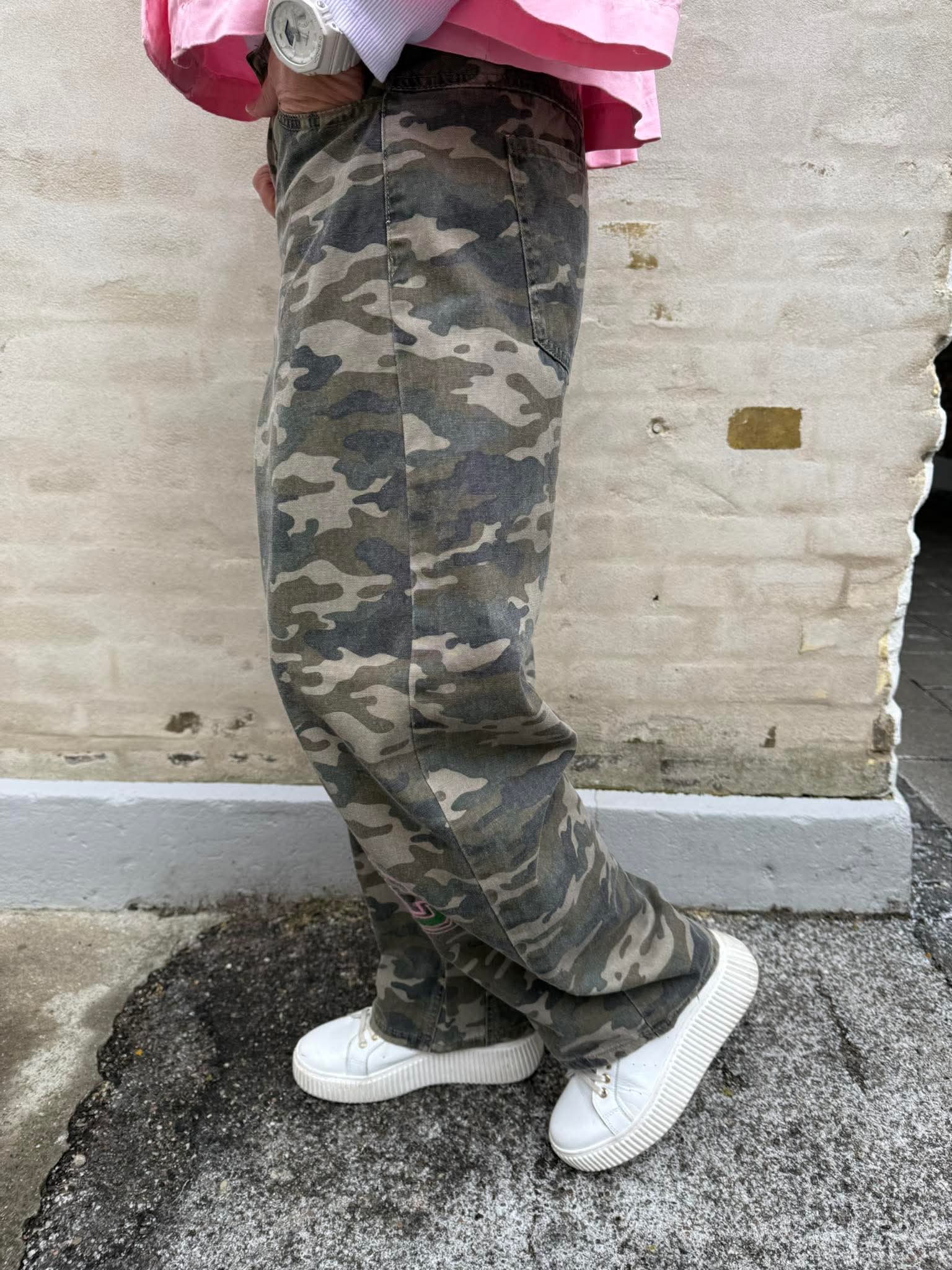 Camilja Barrel Pants - Kamouflage