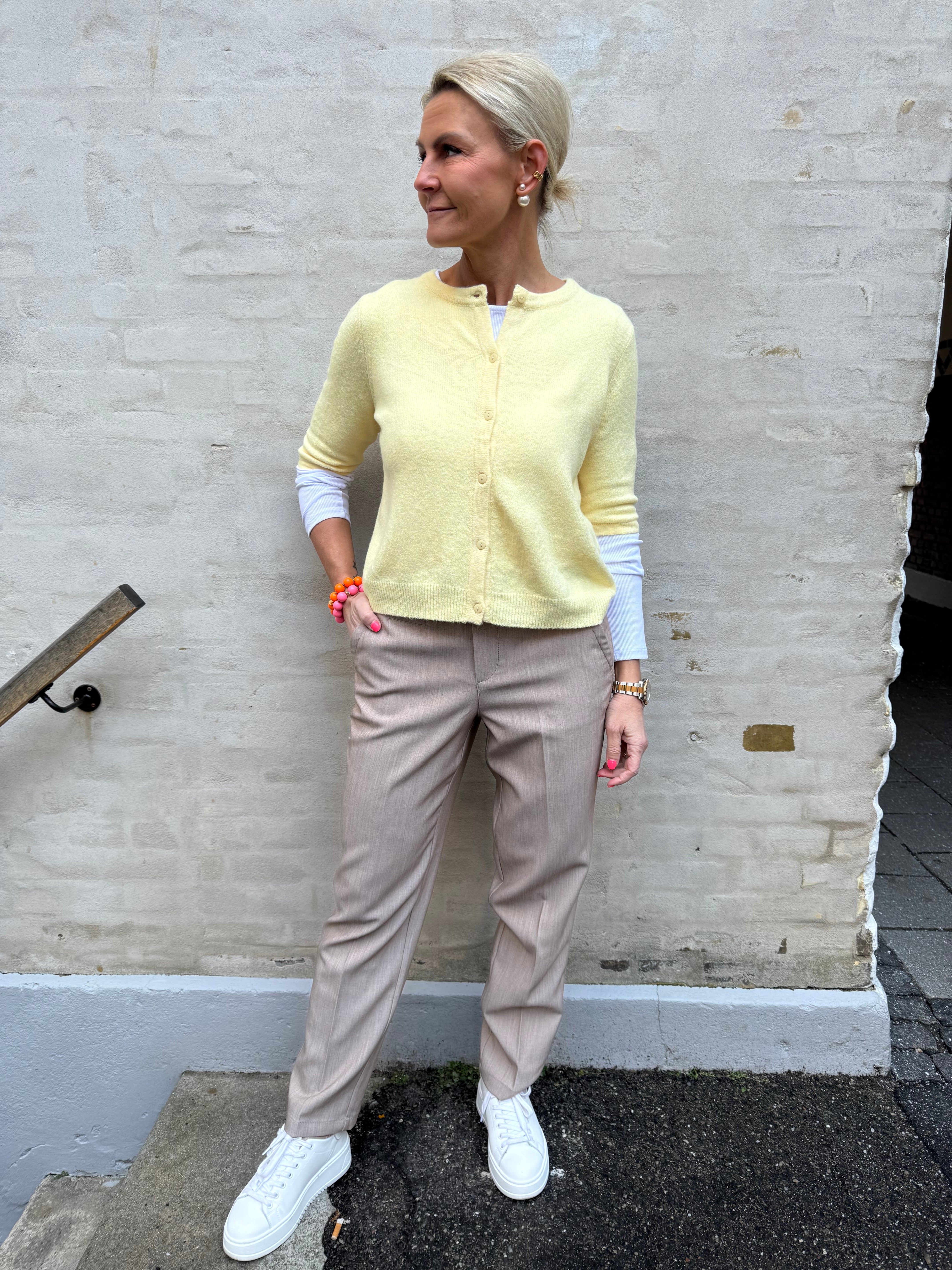 DOFFY 2/4 O-NECK BUTTON CARDIGAN - Golden Hazel