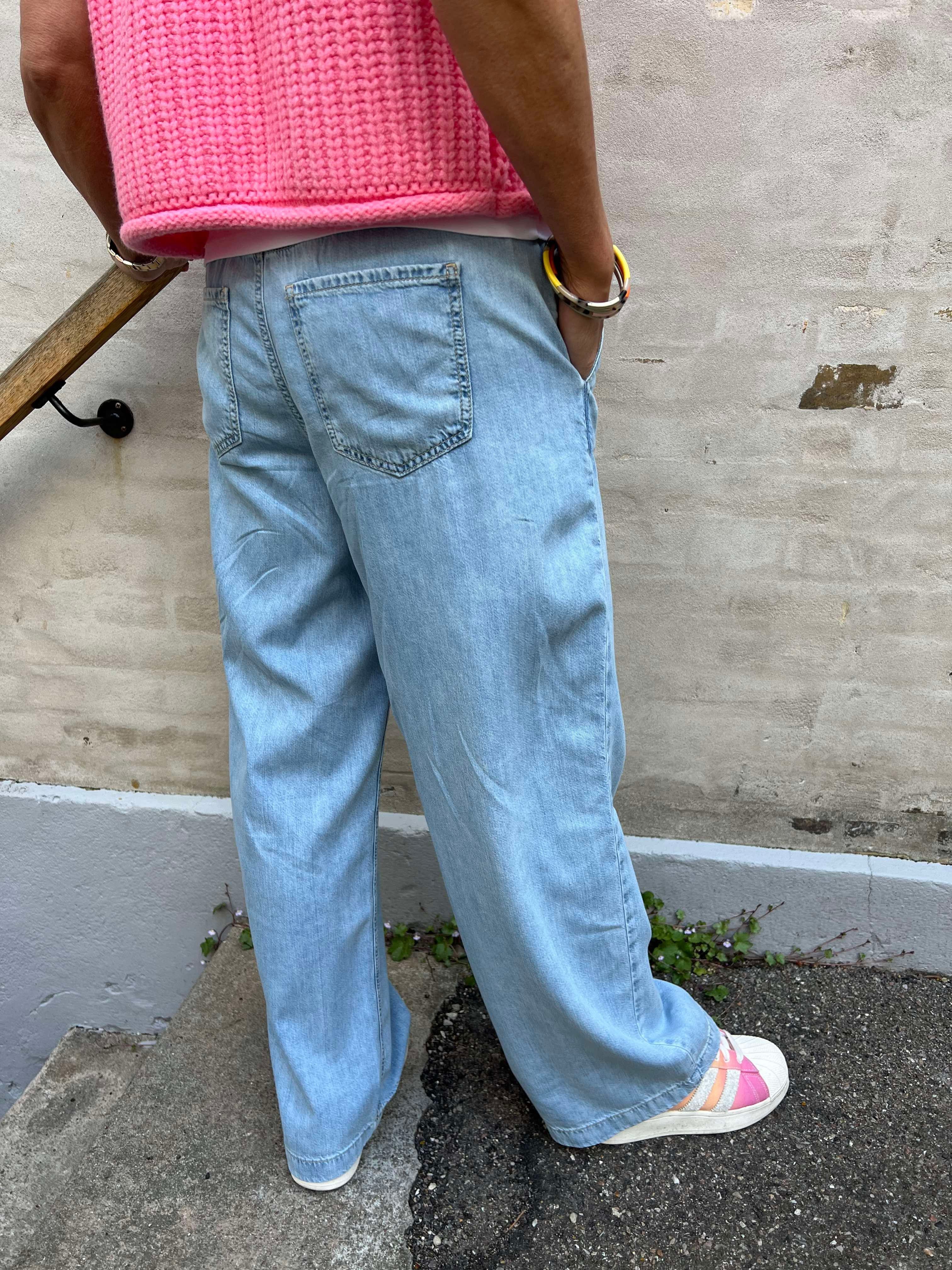 Street me buks Lys Denim