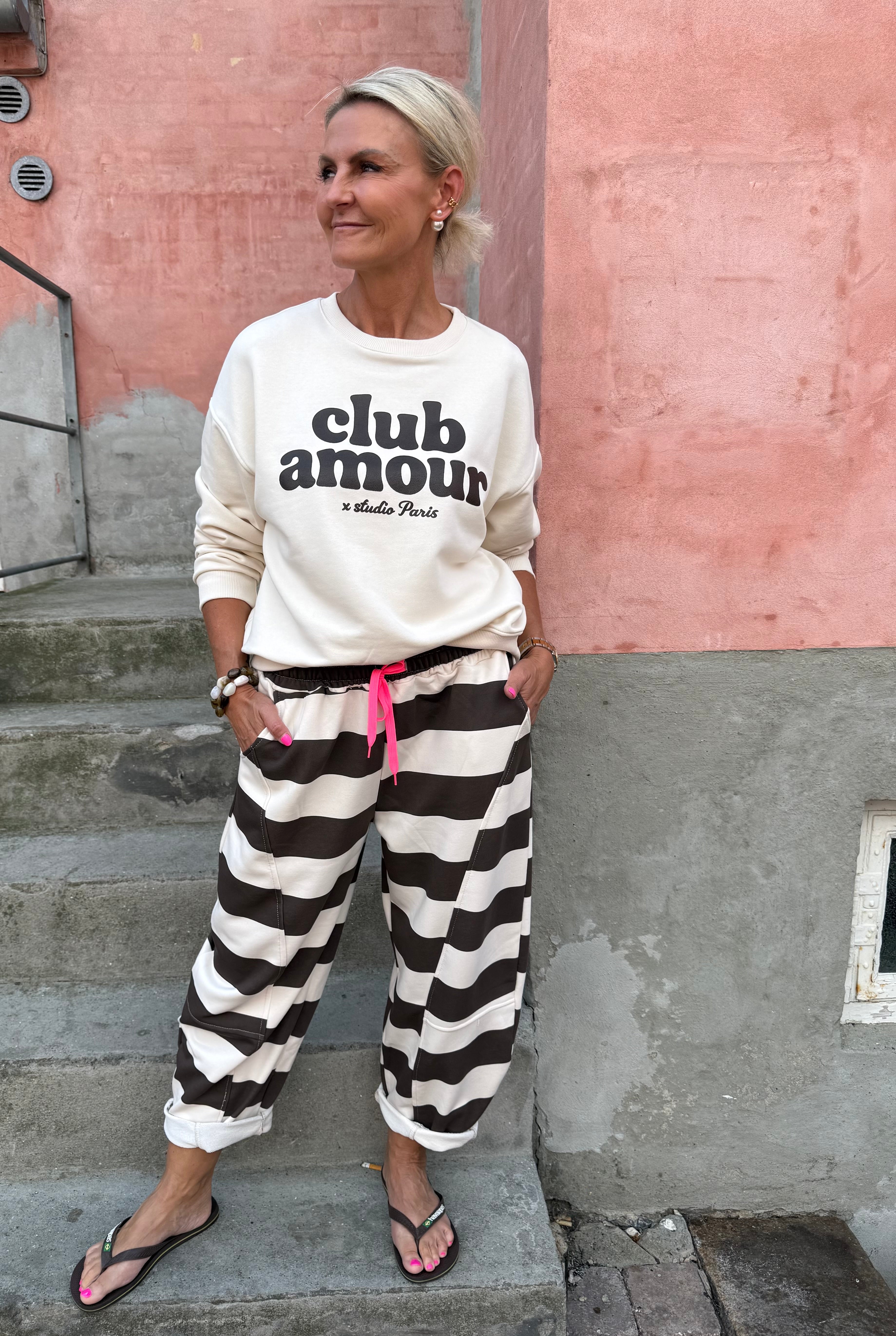 PREORDER-Club Amour Sweat - Beige/Moro