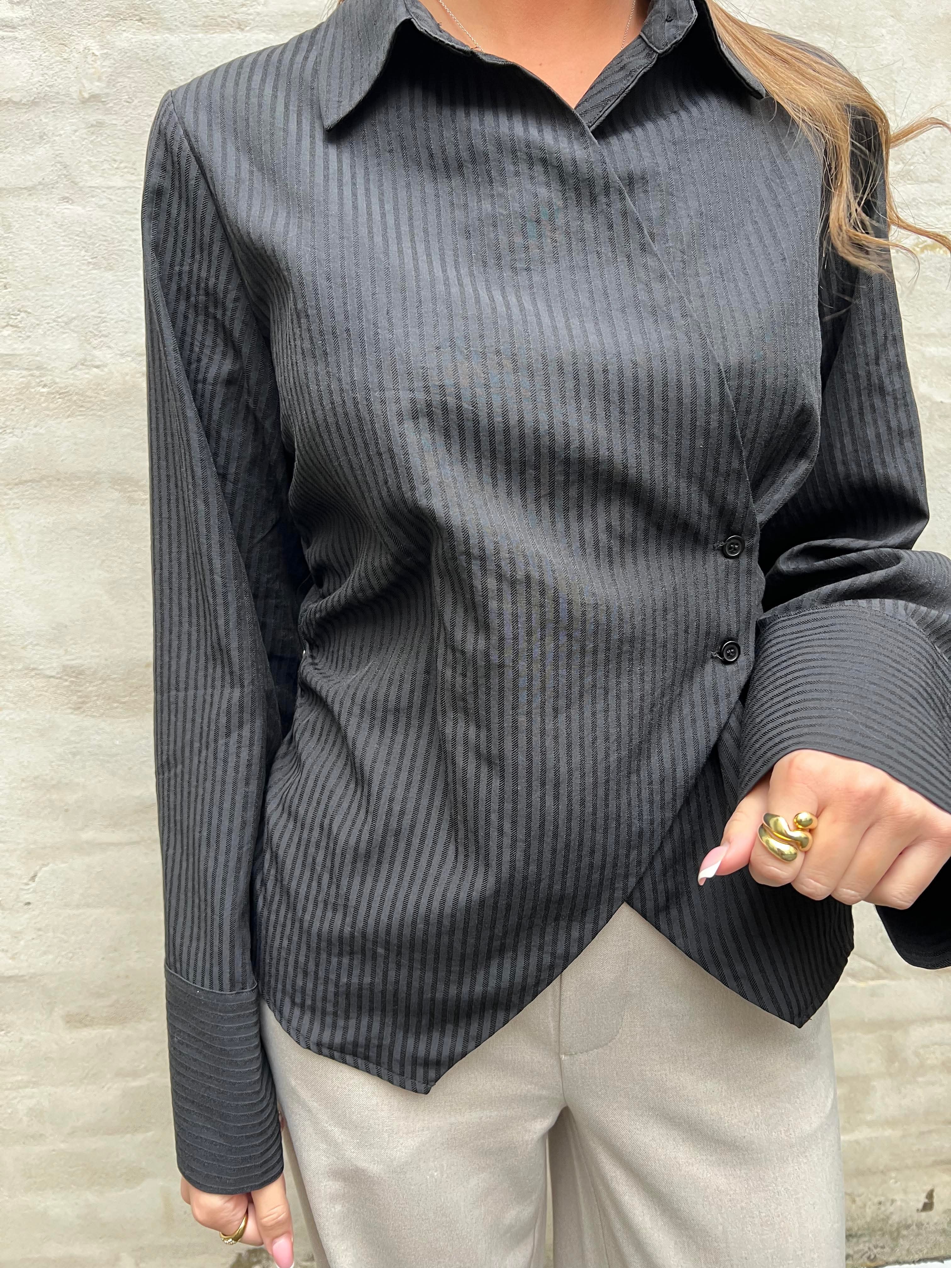 Fenli Tone Stripe Shirt - Black