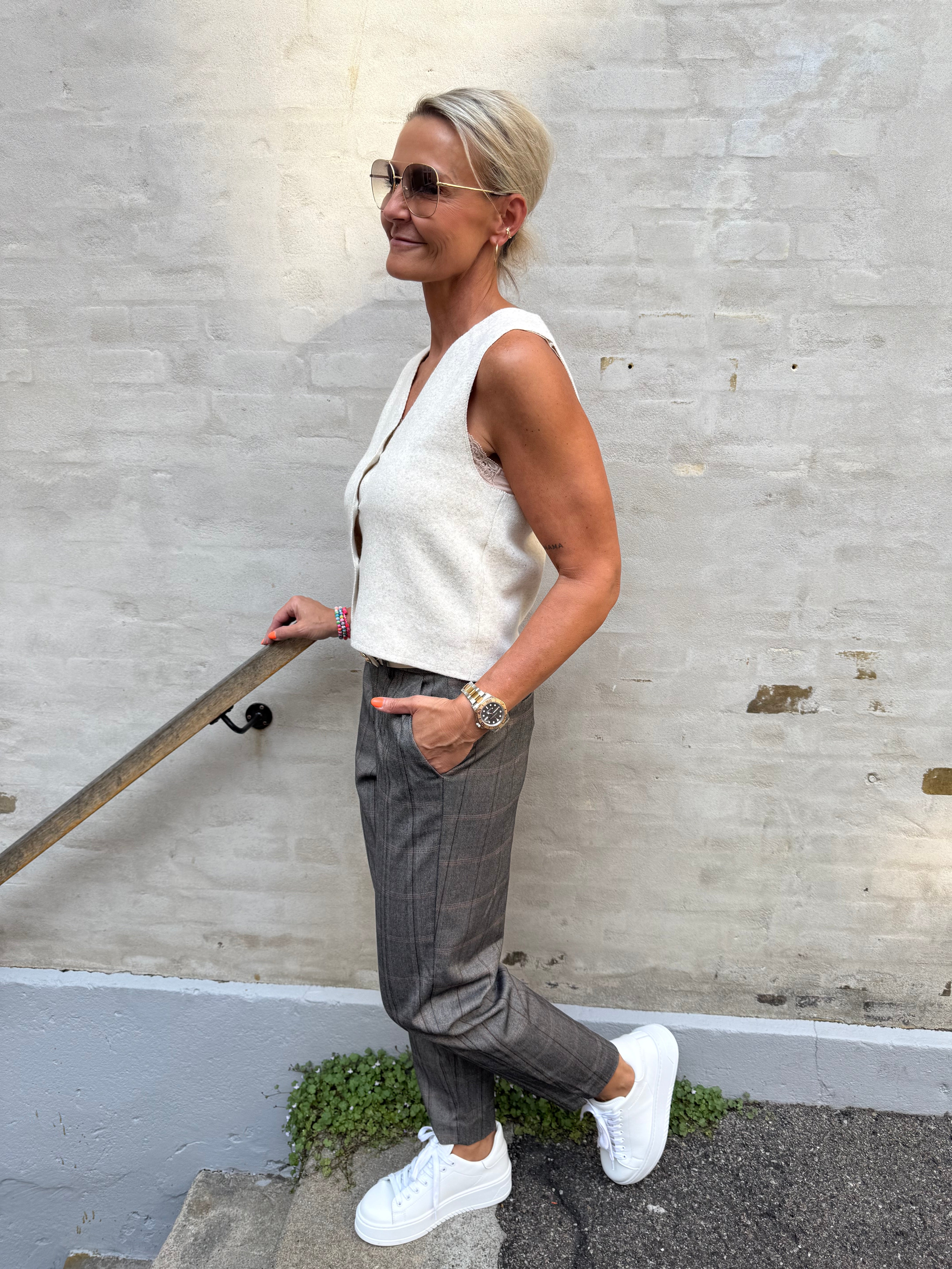 JONDA V-NECK KNIT VEST - Birch