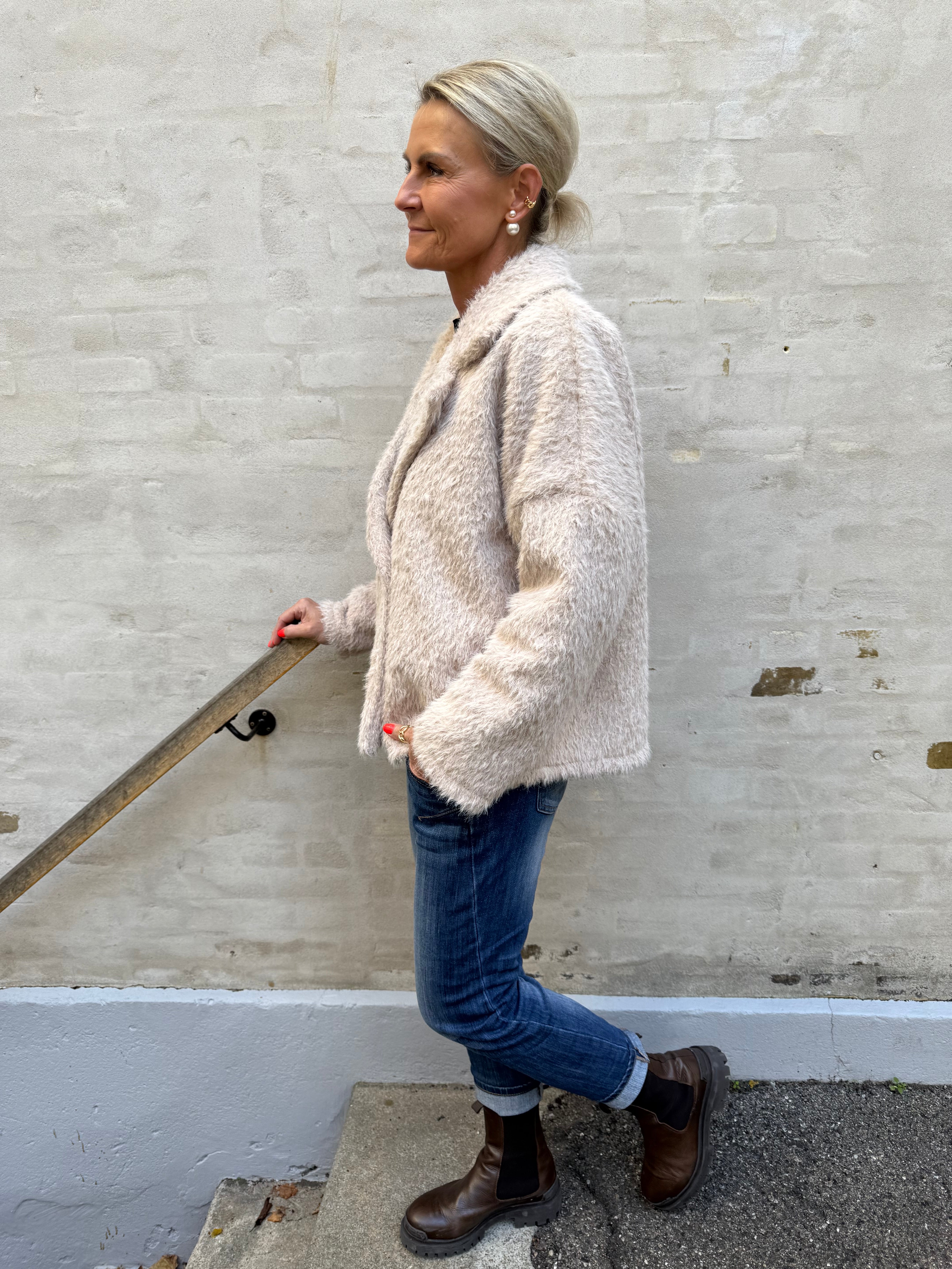 Pamela Jakke - off white