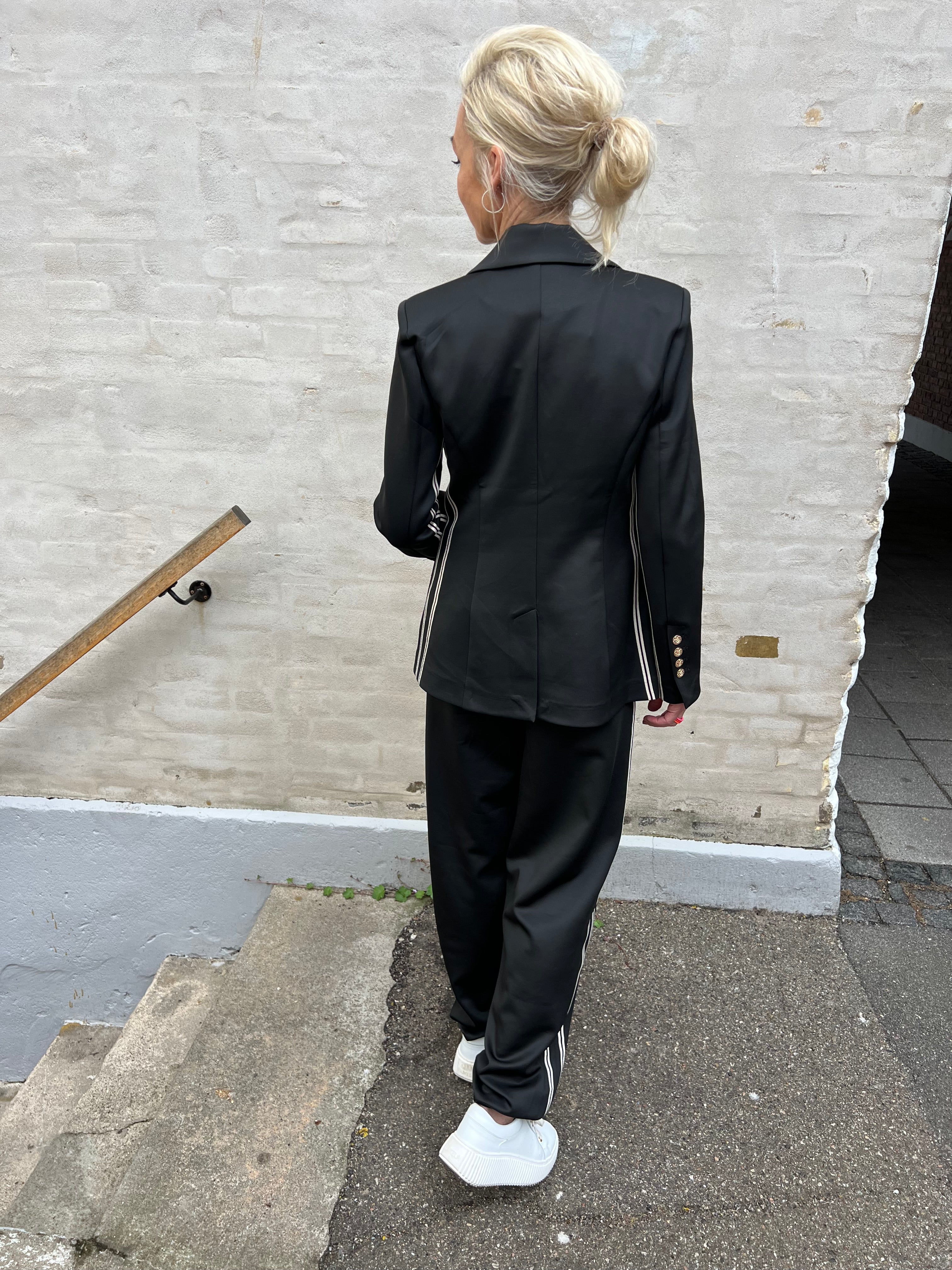 NillaGO track pants black