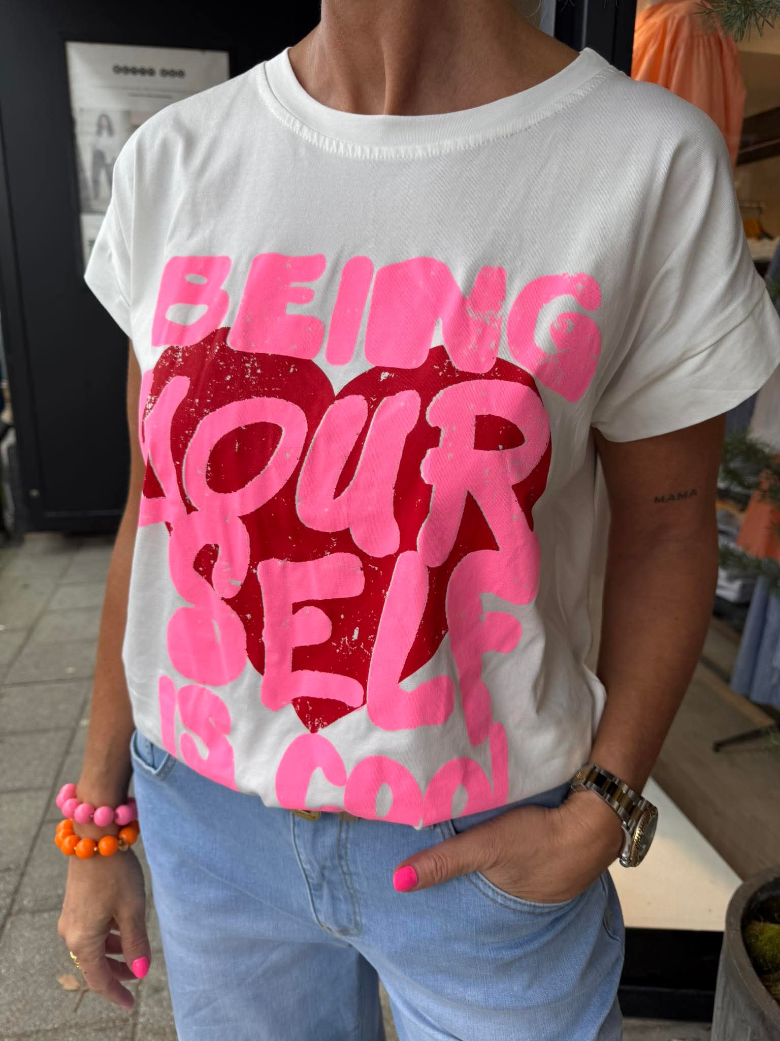 Being Yourself T-shirt - White/Coral