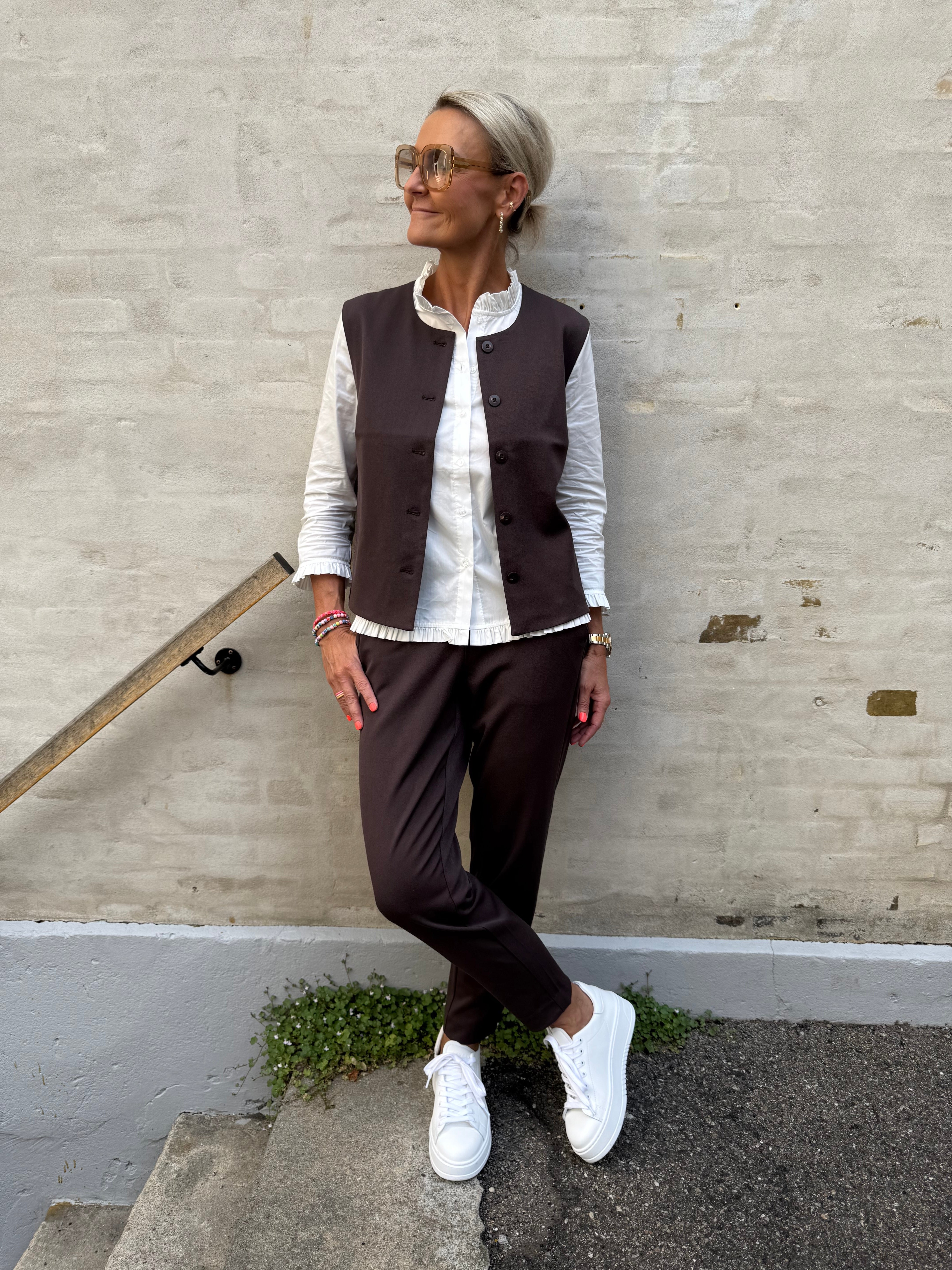 Lisa Slim Pant - Seal Brown
