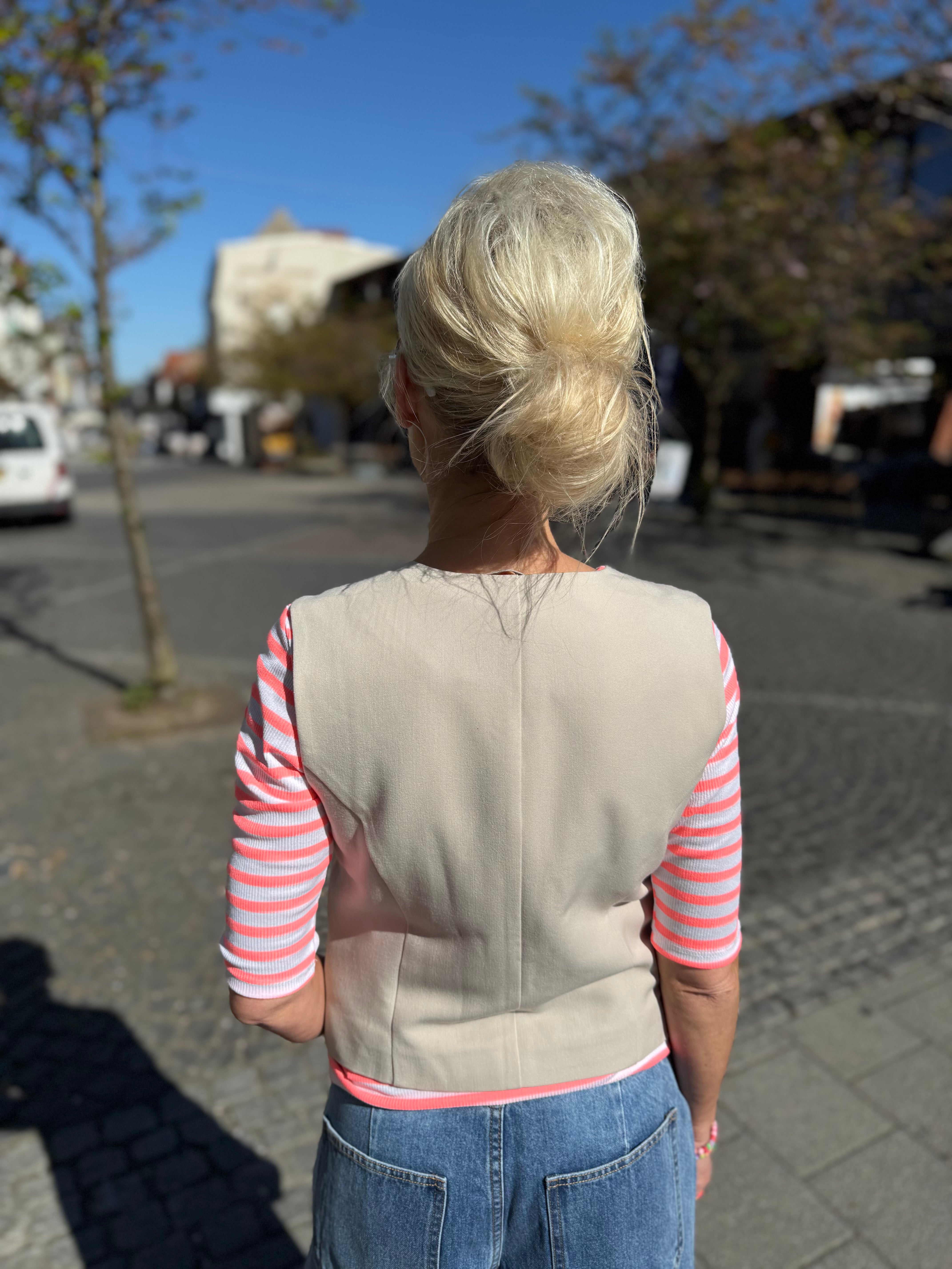 KAMIL FITTED VEST - Silver Lining
