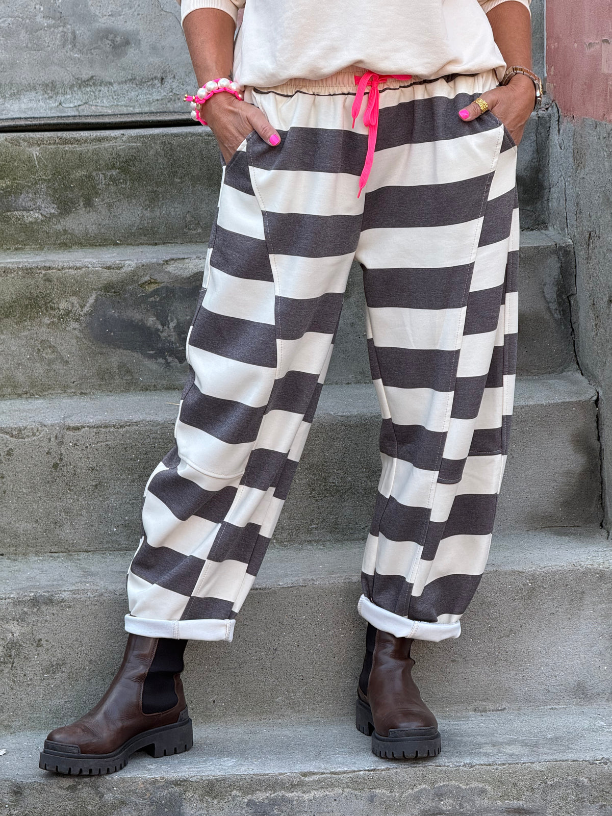 Very Striped Sweatpants - Off White/Brown