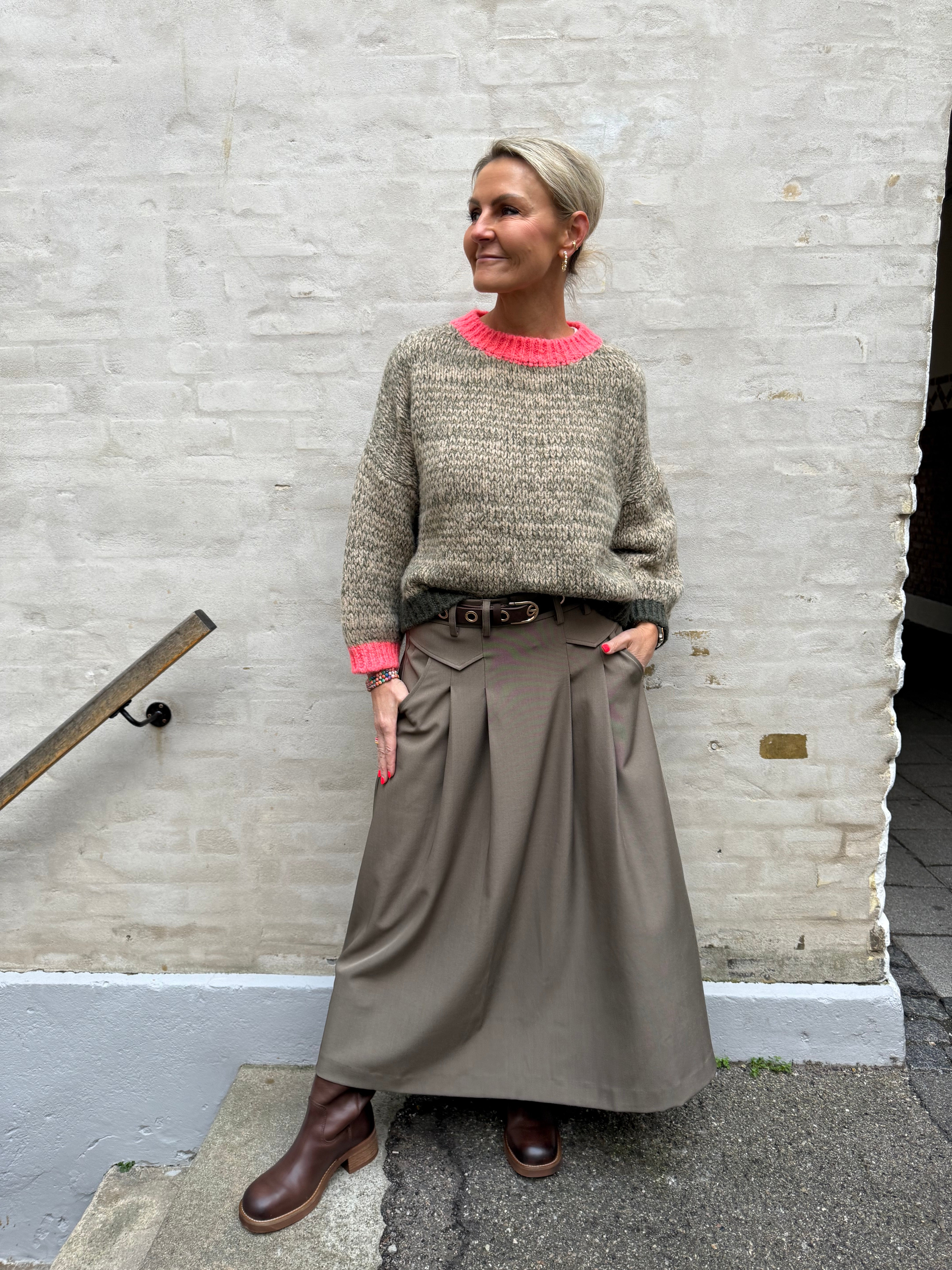 LunaCC Pocket Pleat Skirt - Walnut