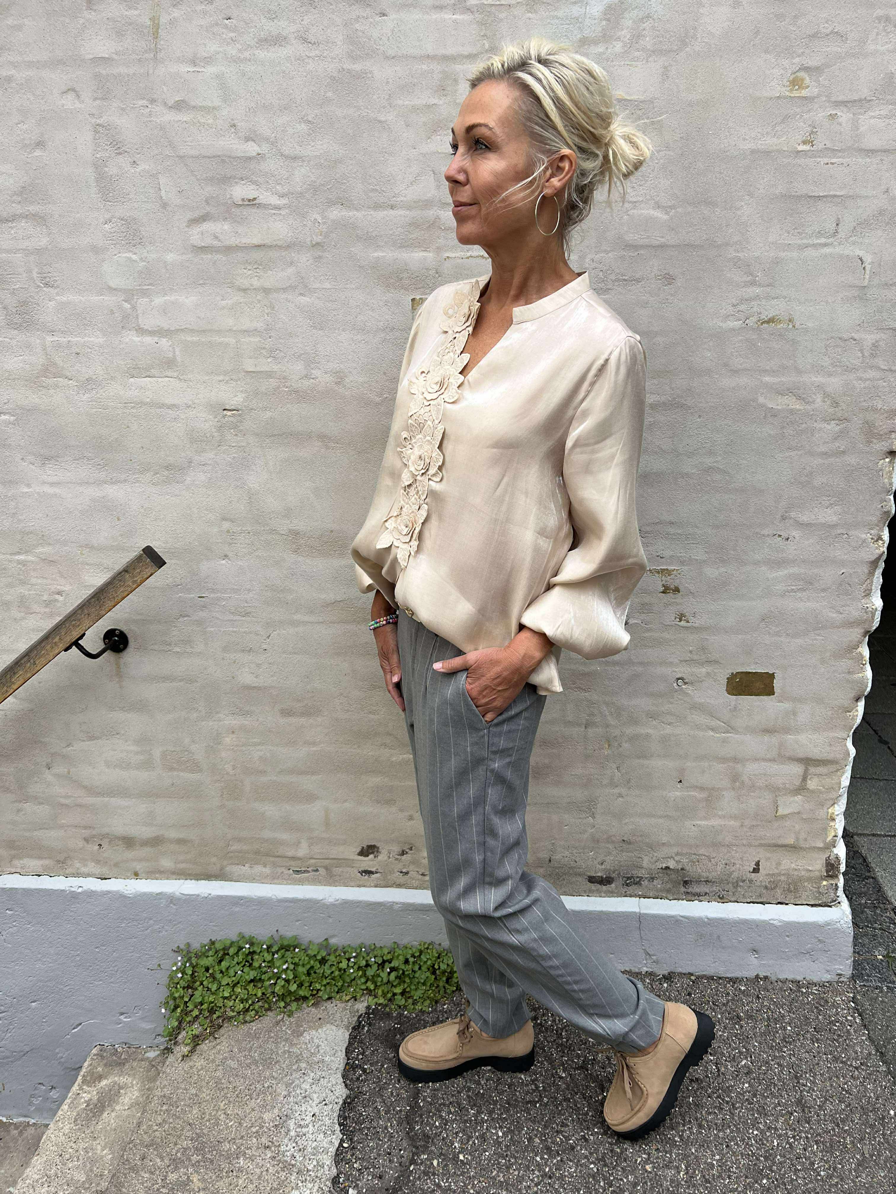 Lisa Slim Pant - Medium Grey/Humus