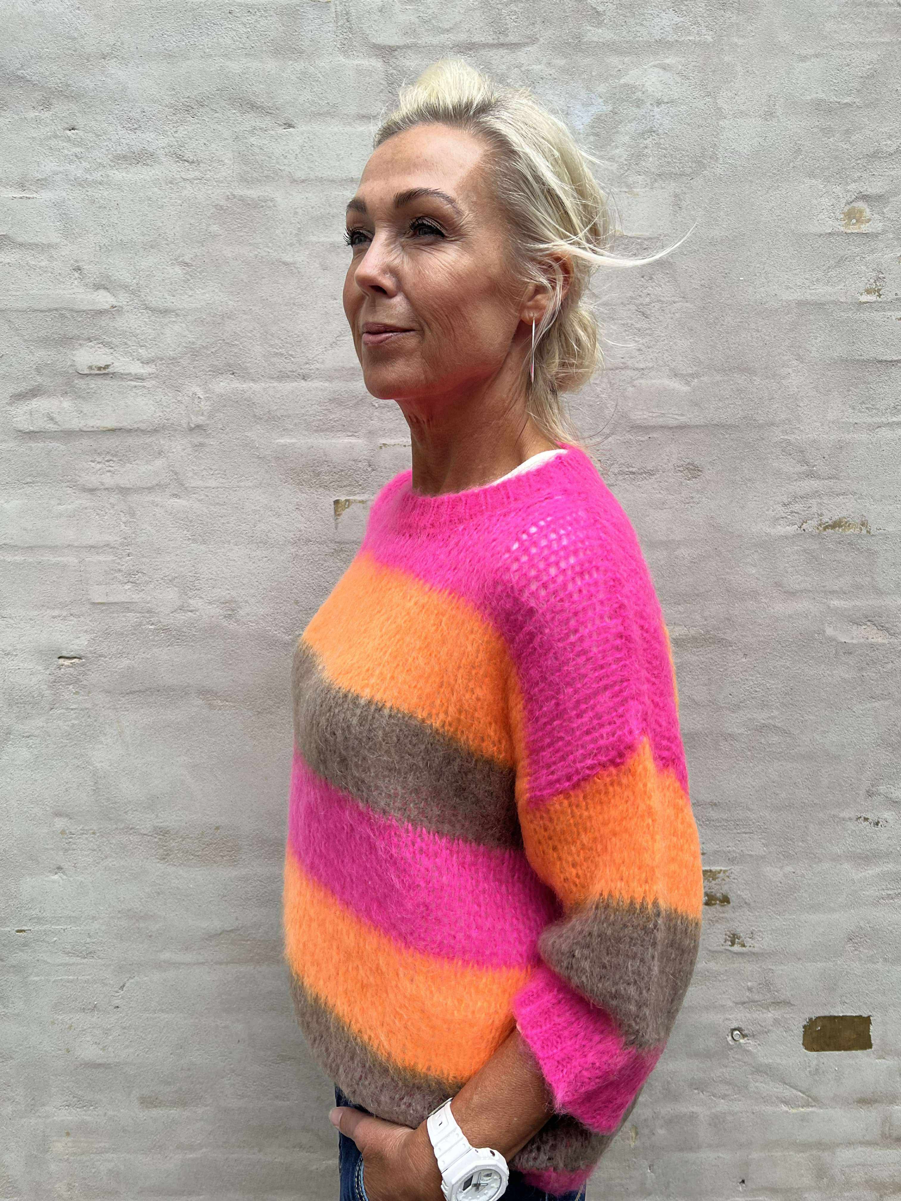 Lucia Knit - Brown/Neon