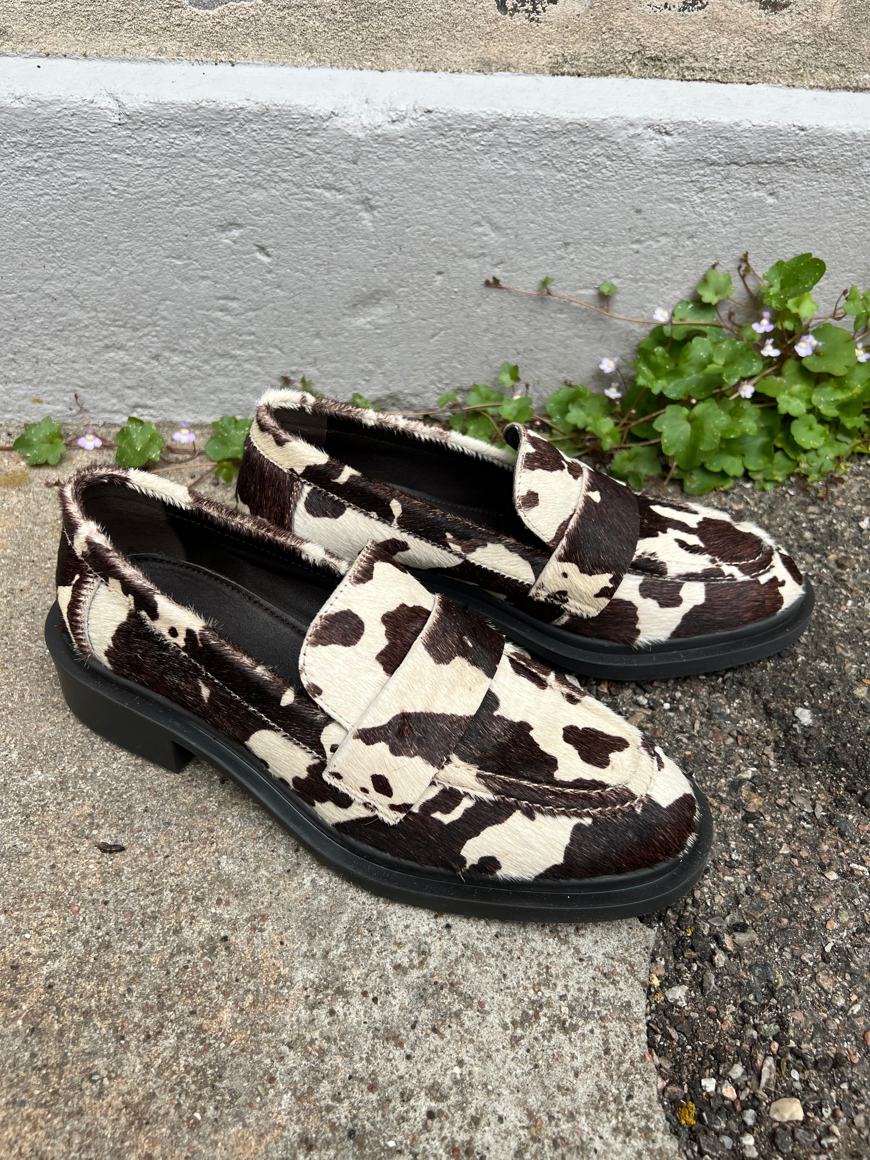 Celina White/Brown