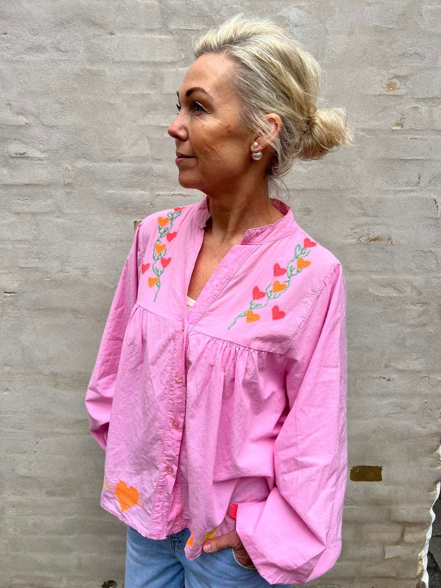 Lux Shirt w. Embrodery - Rosa