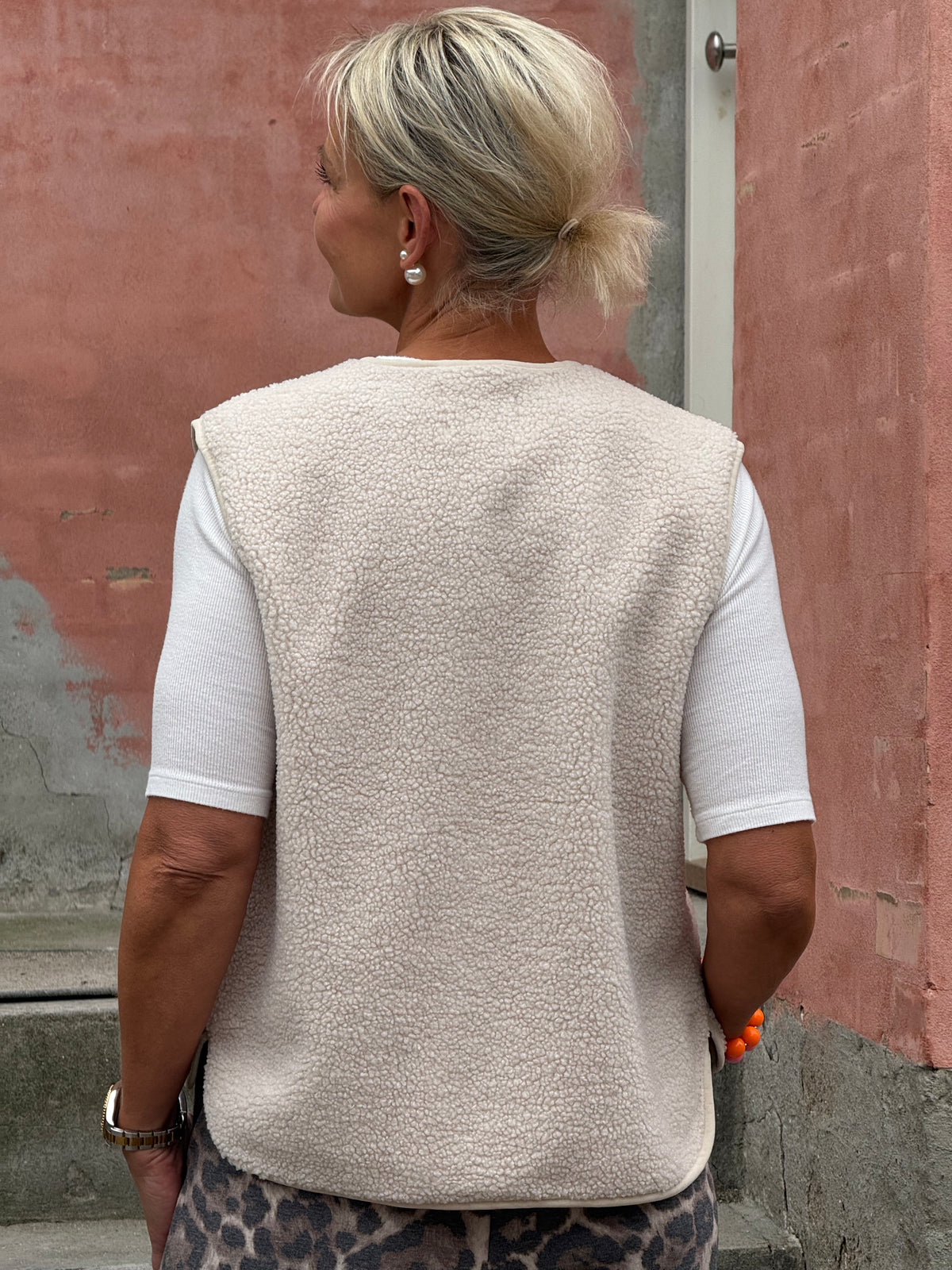 SIMINA TEDDY WAISTCOAT - Pumice Stone