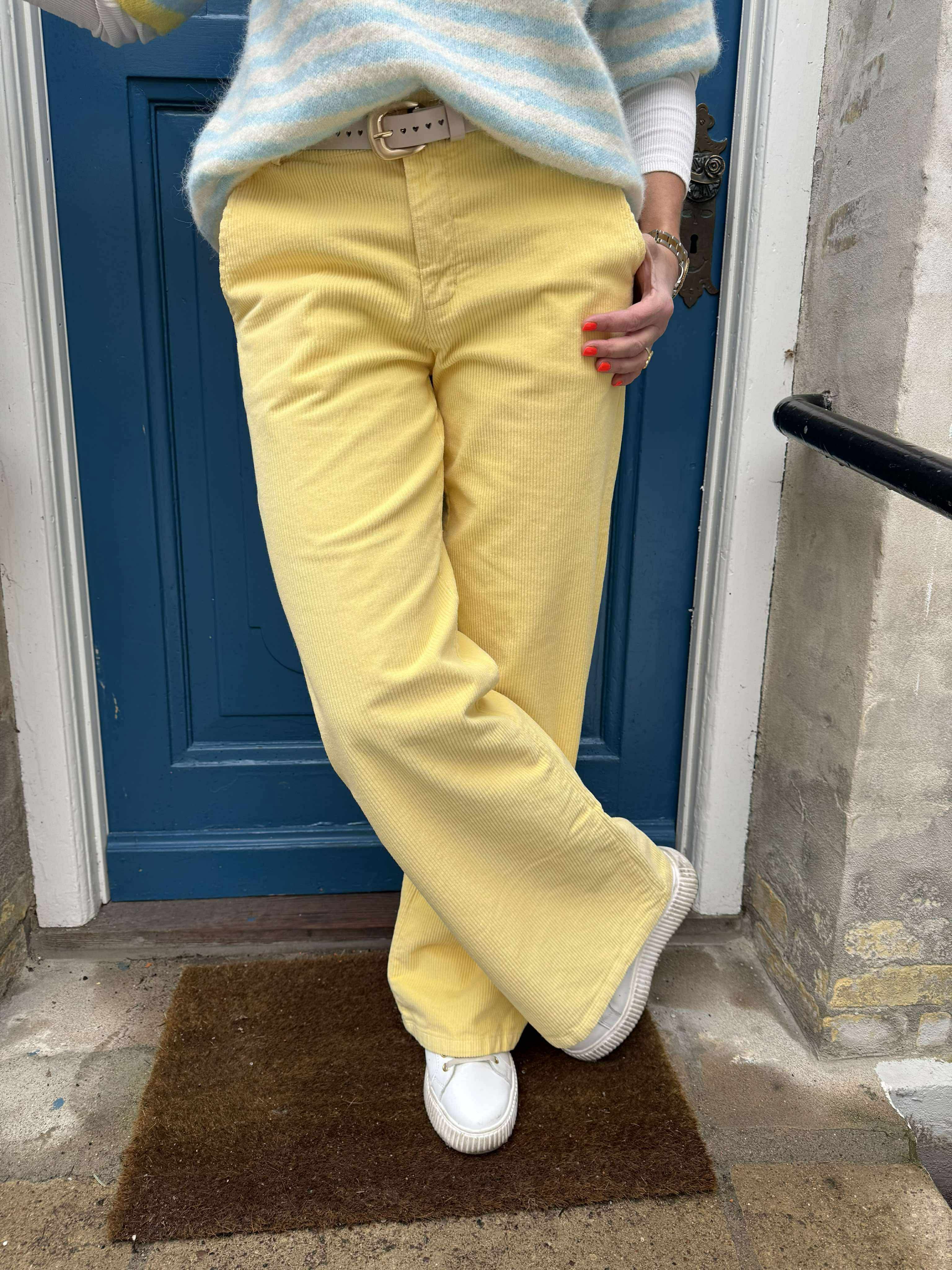 CORA corduroy box pant - Lt. Yellow