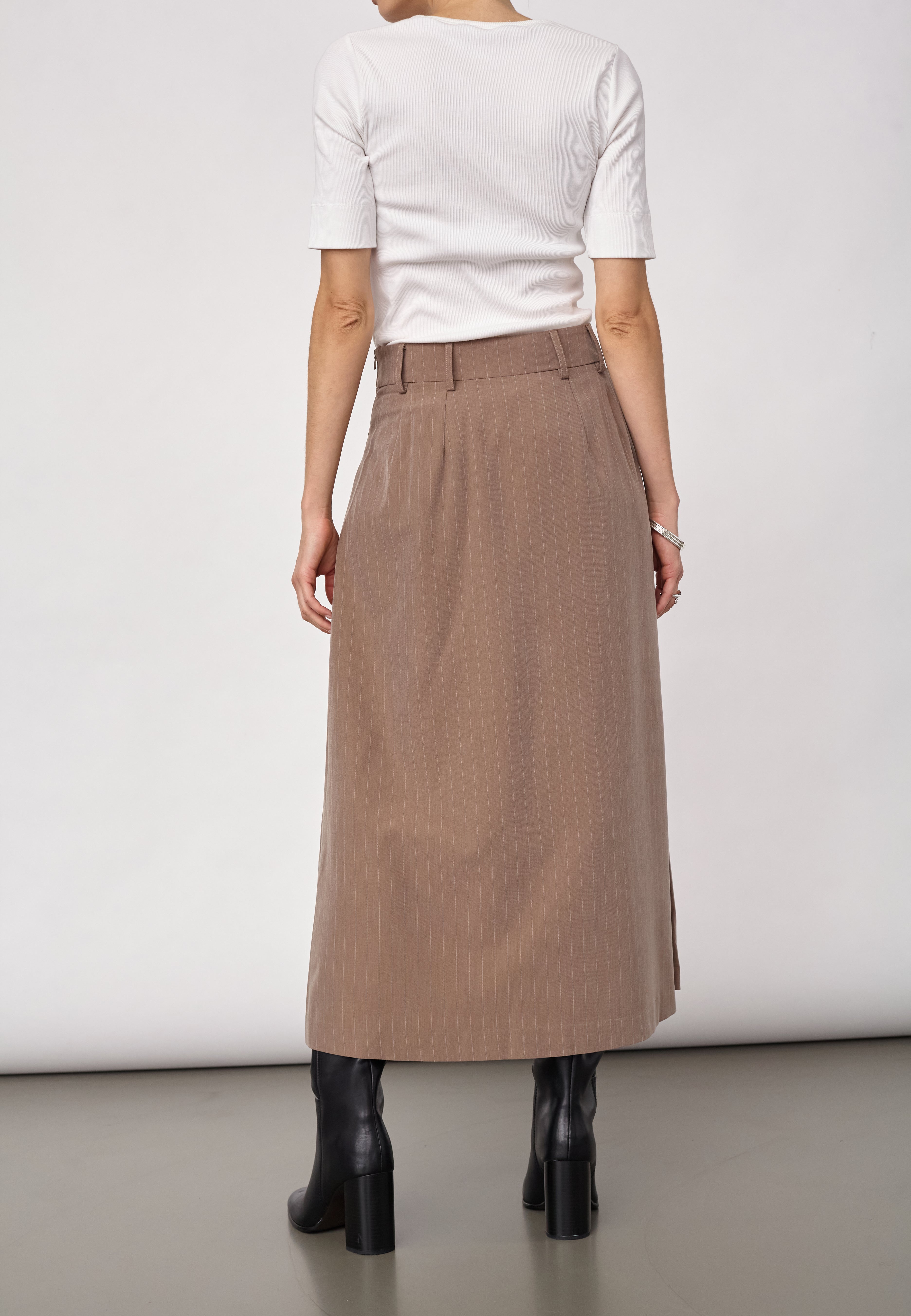 LyviaCC Pleat Pin Skirt - Walnut