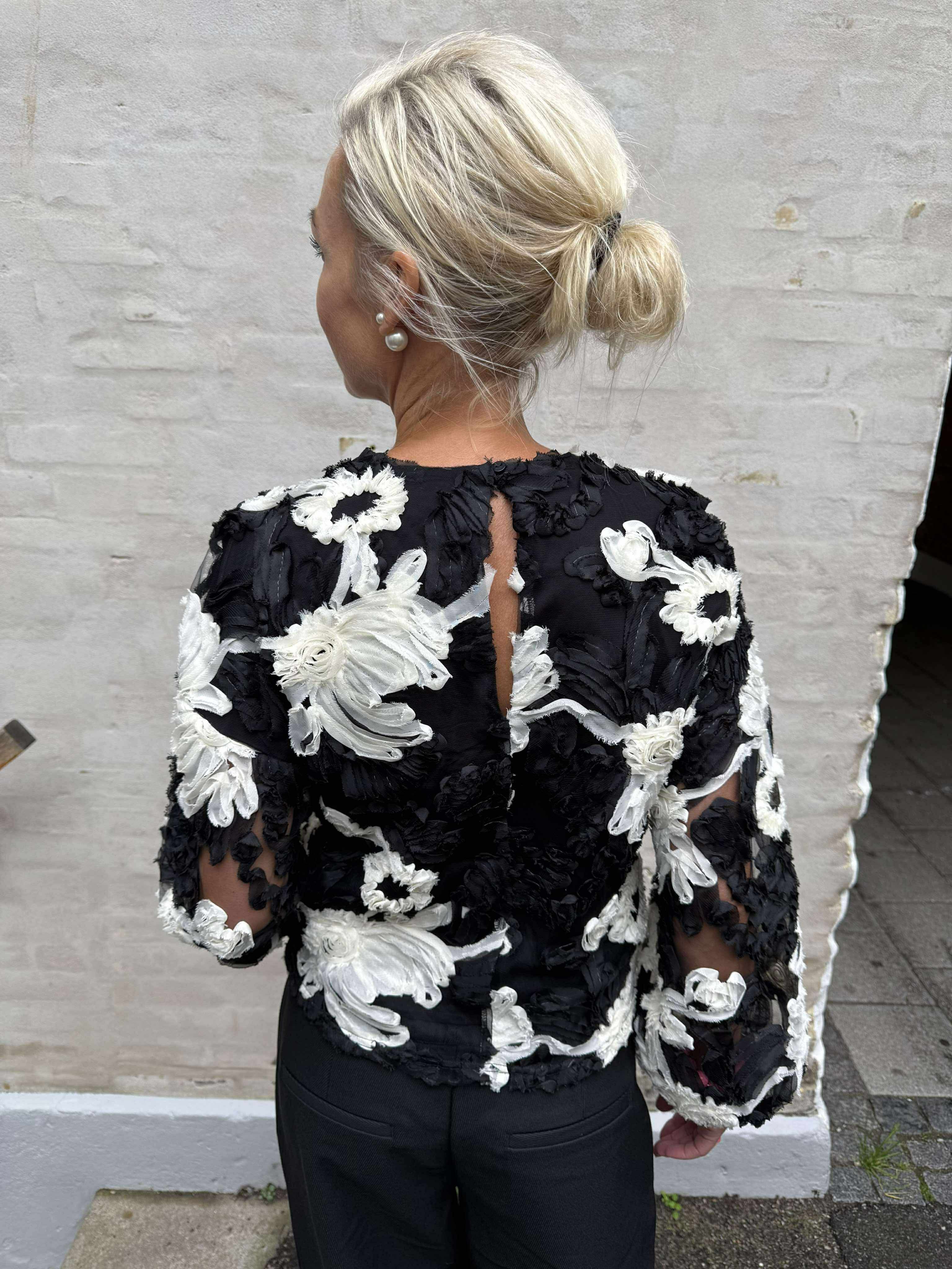 FleurCC Fluffy Blouse - Black