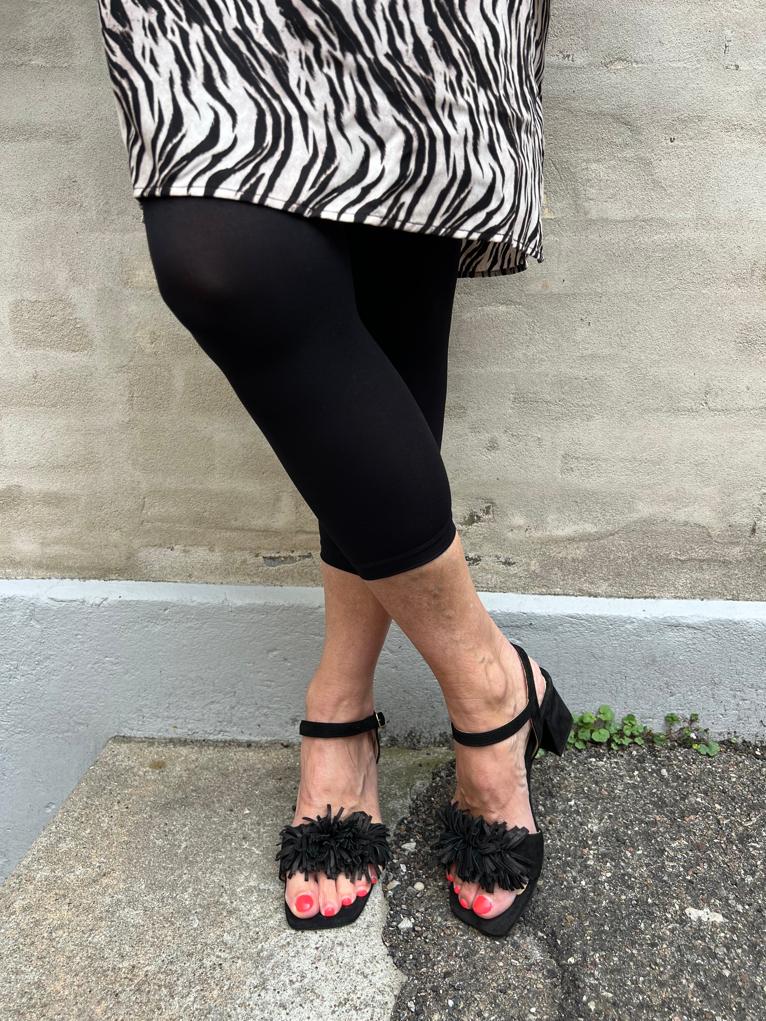 Mila Sandaler Black
