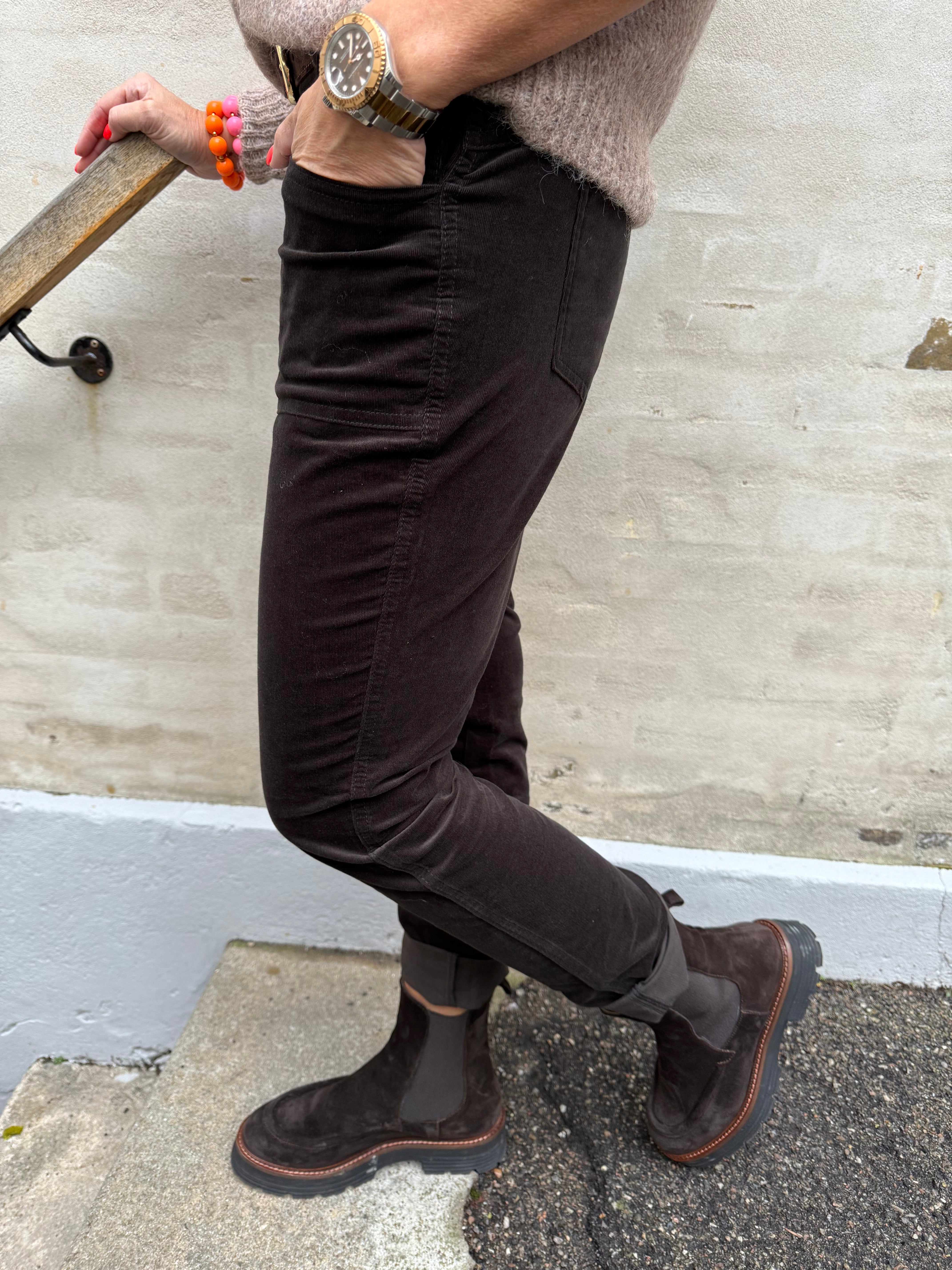 Yulius Corduroy Pants - Dark Brown