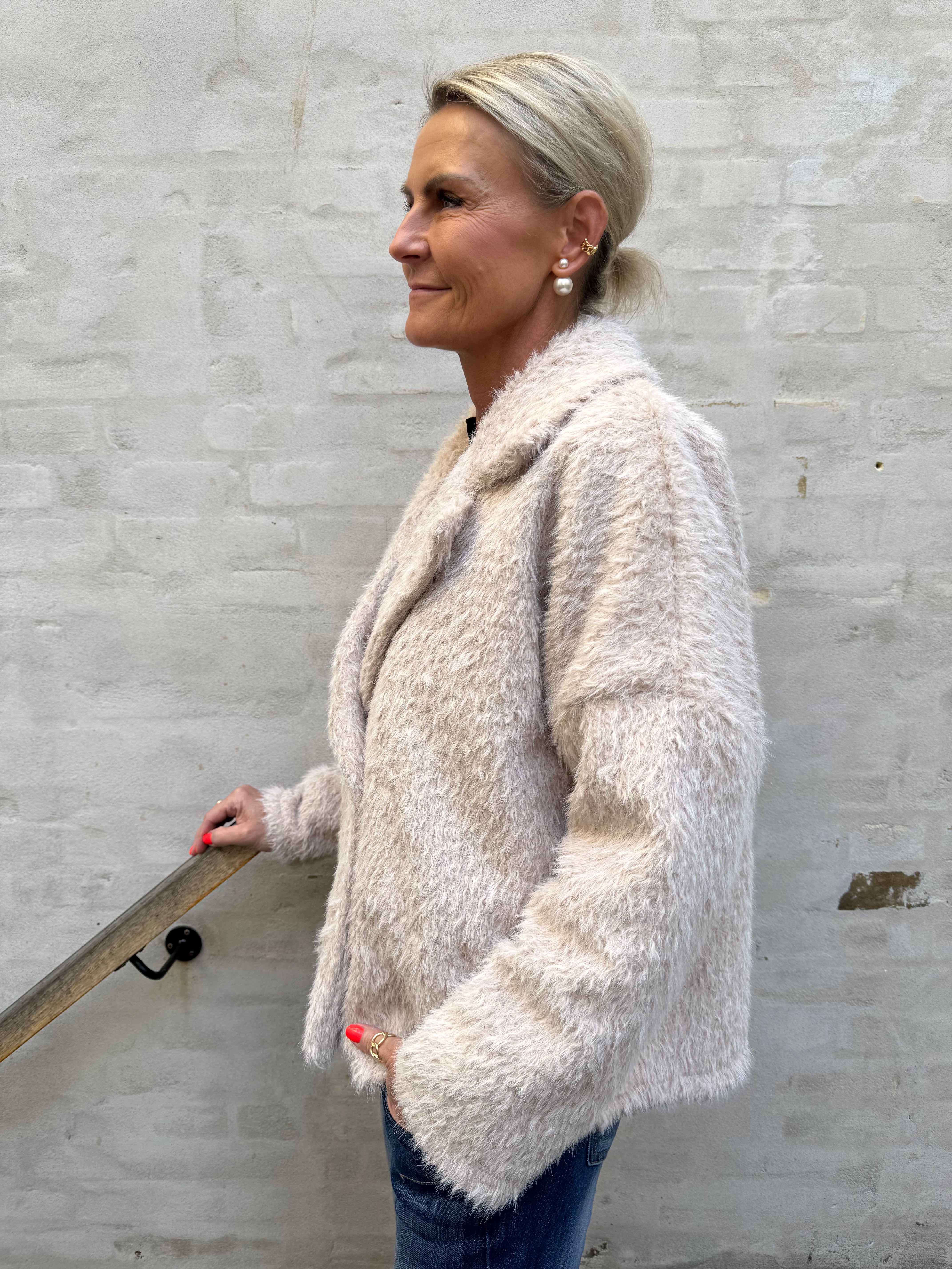 Pamela Jakke - off white