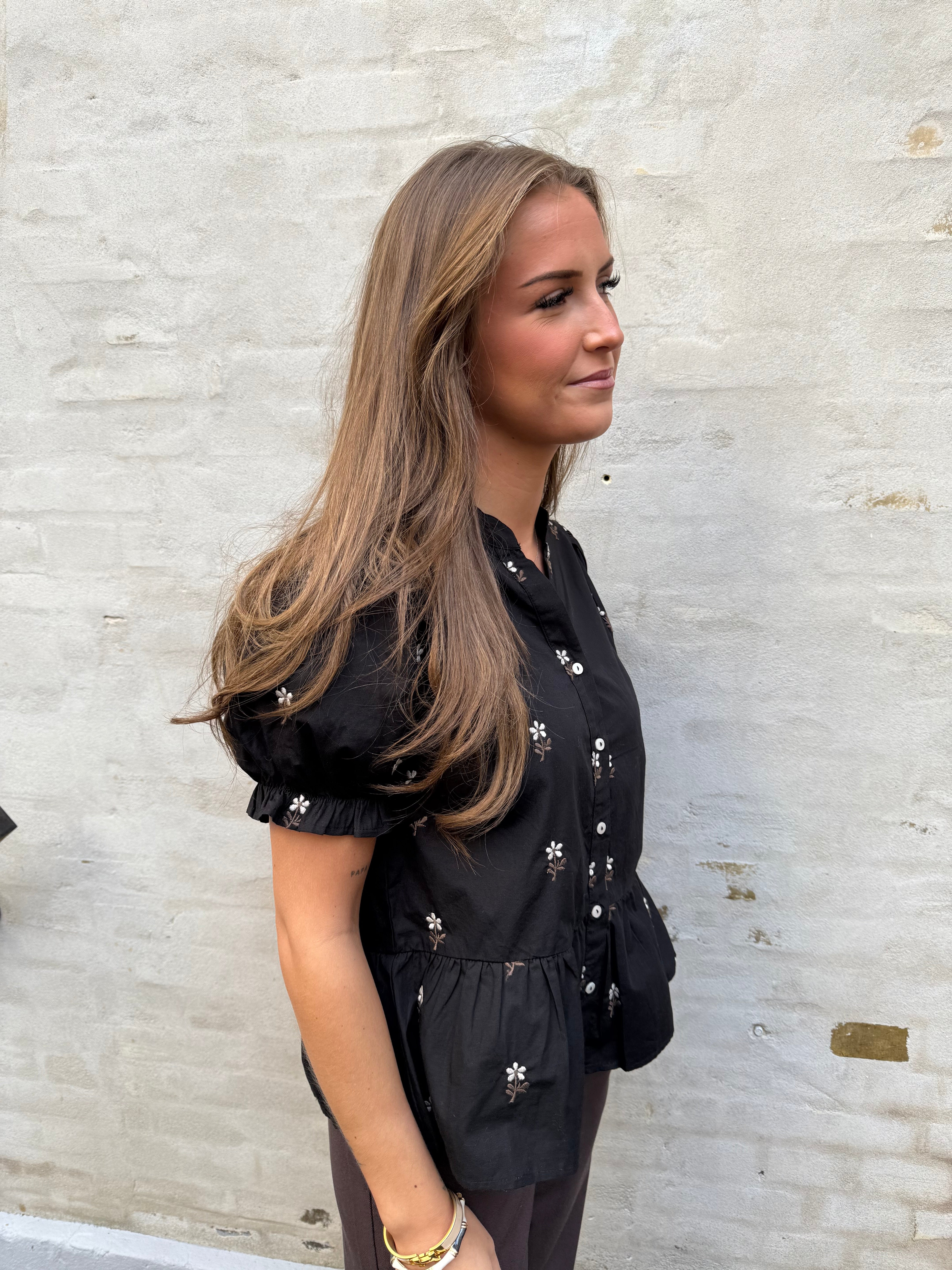 Savy Flower Blouse - Black