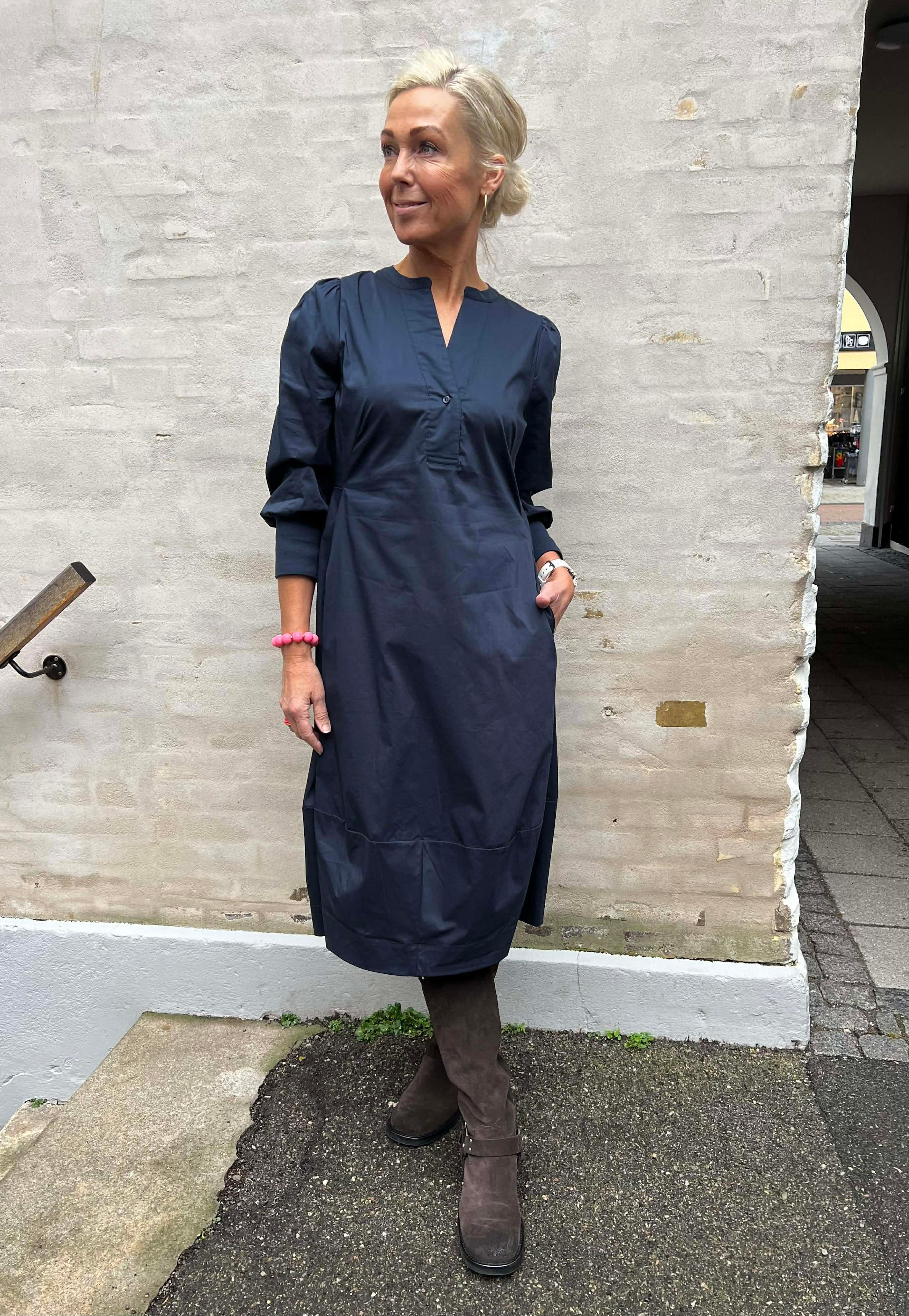 Antoinett 3/4 sleeve dress - Blue Iris