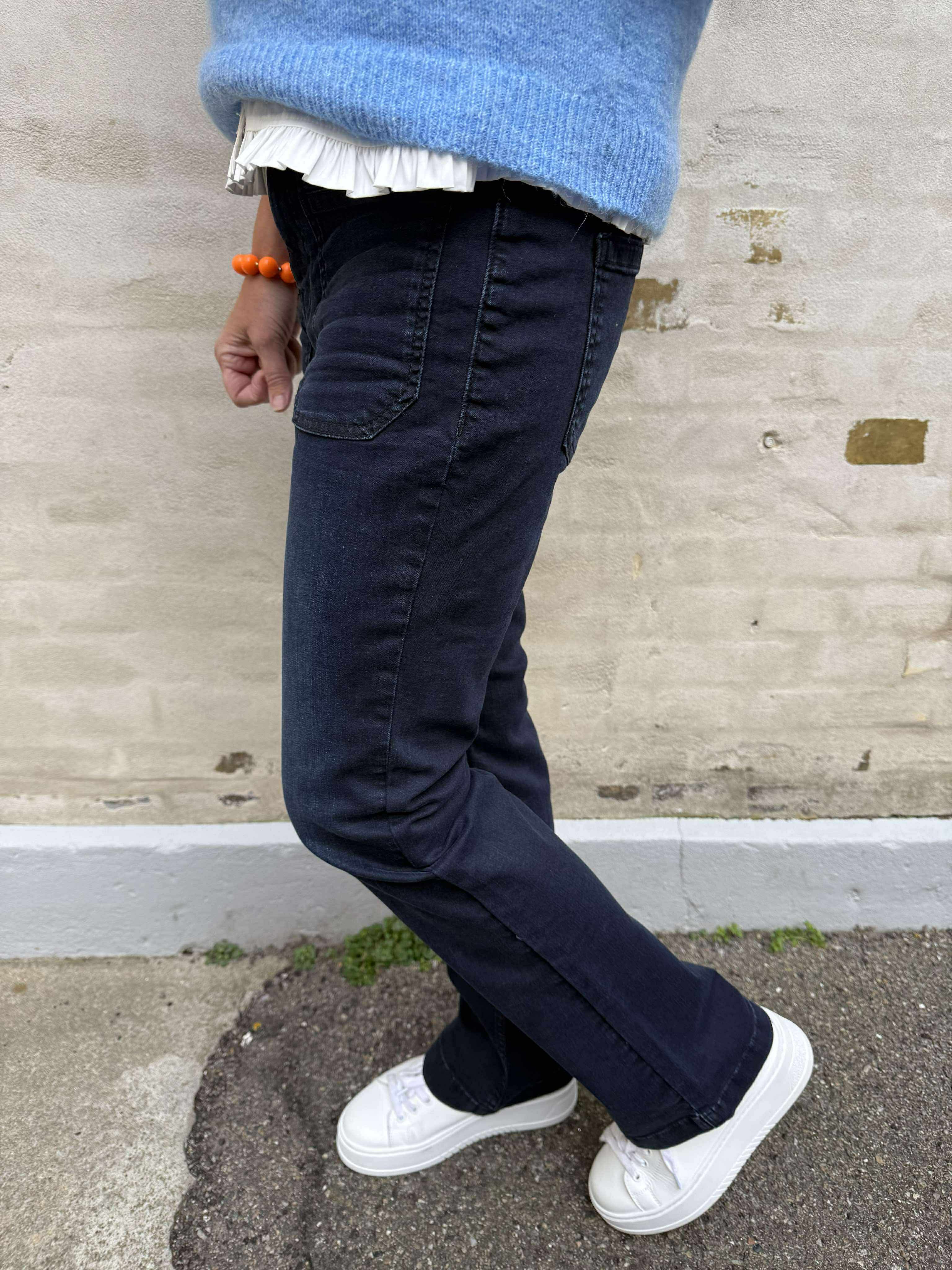 Bootcut Jeans - Blue Black Soft Wash