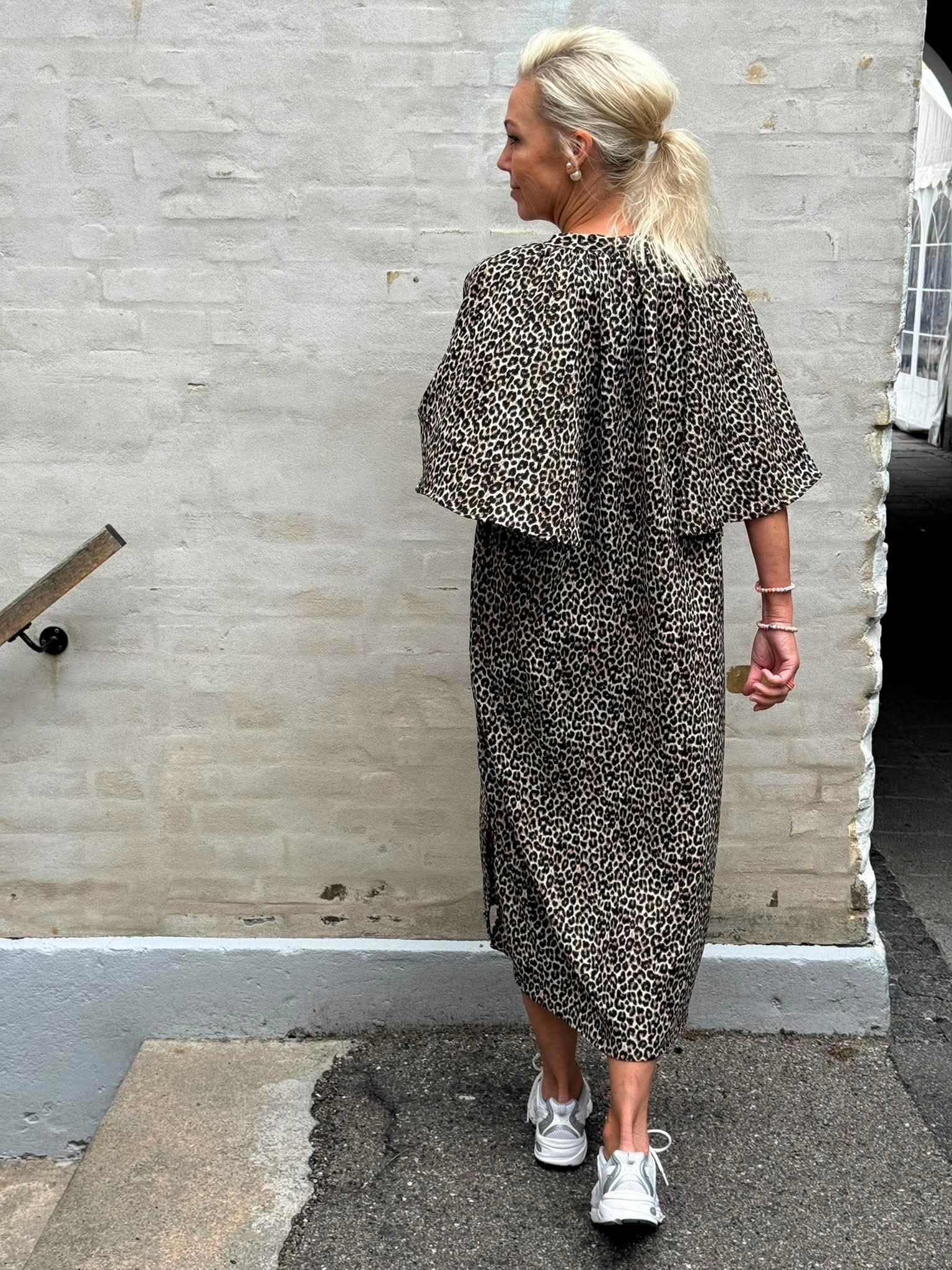 KELLY Klänning - Leo