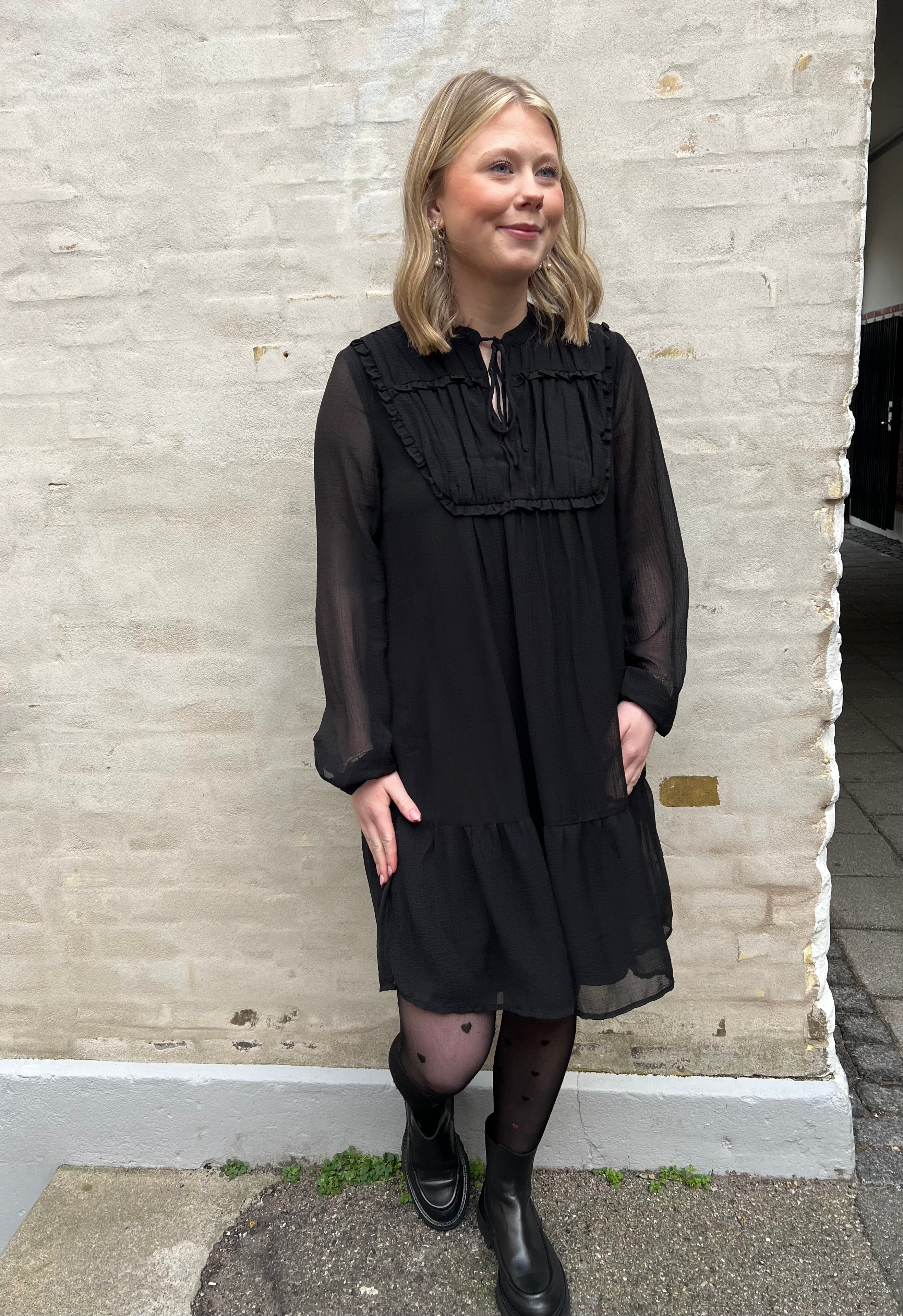 LINEA LS SHORT DRESS - Black