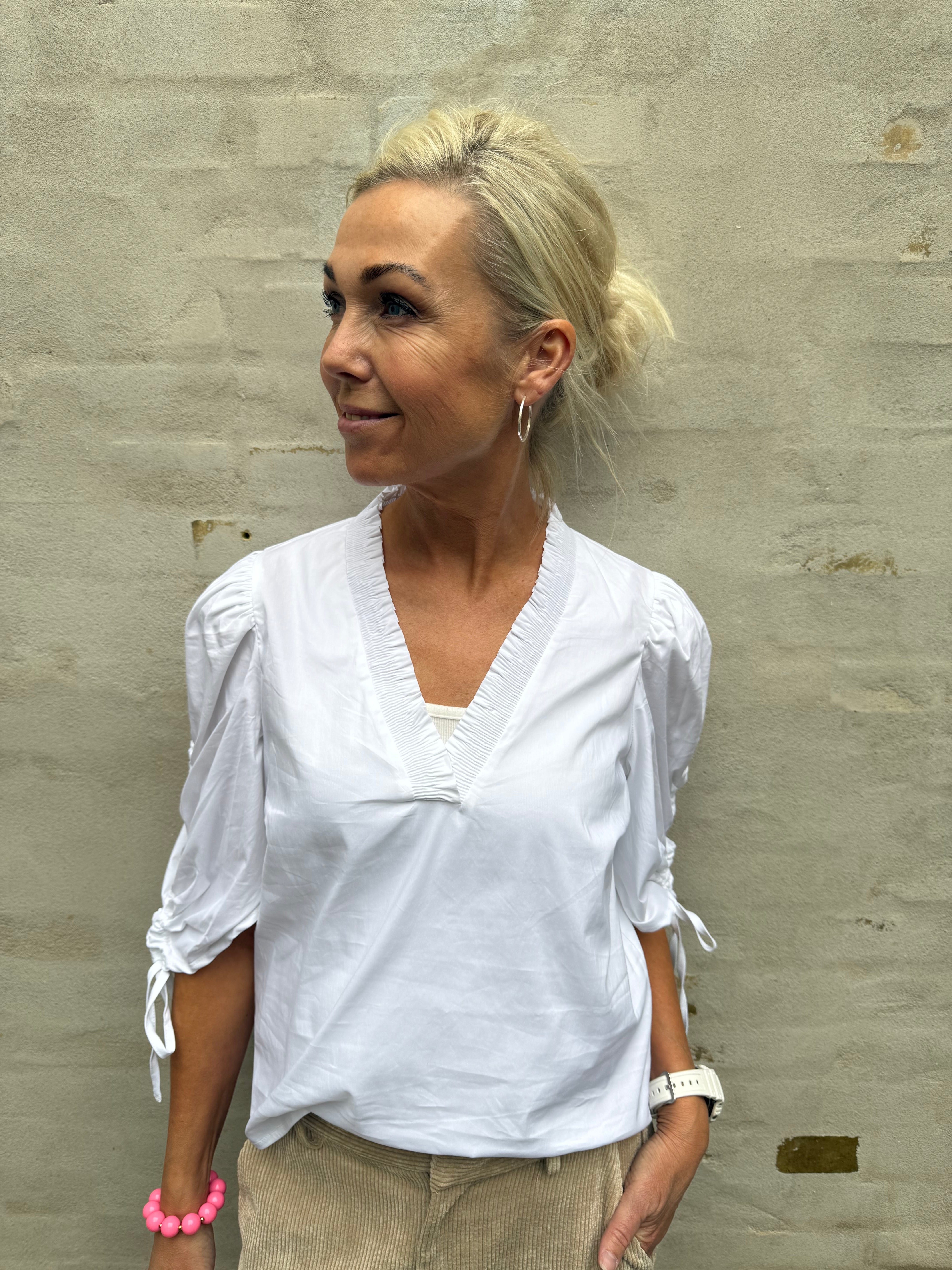 SannaCC puff v-blouse white